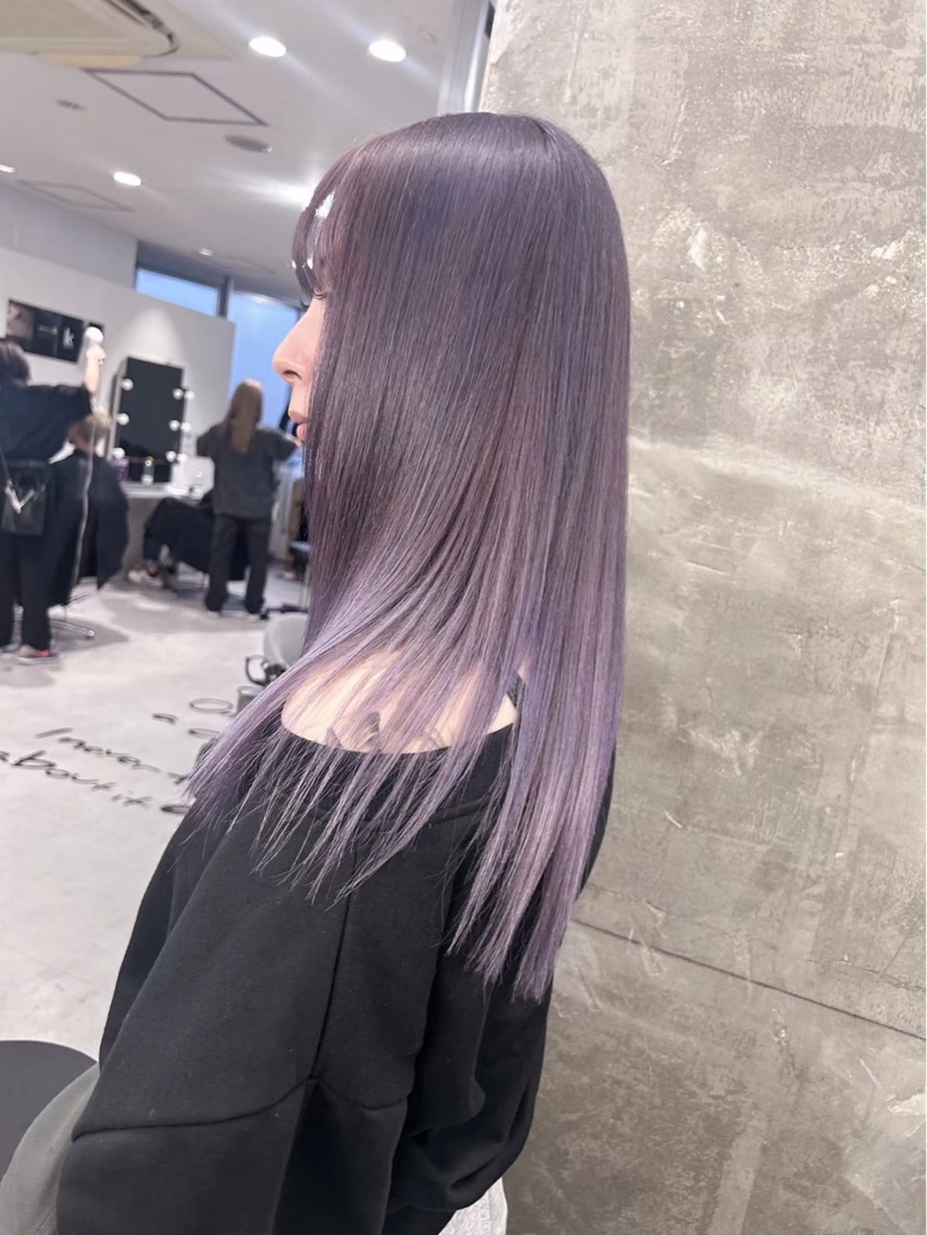 ロング カラー レイヤーカット ヘアカラー 𝑲𝒊𝒏𝒈 𝑴𝒂𝒚𝒖🌺のヘアスタイル