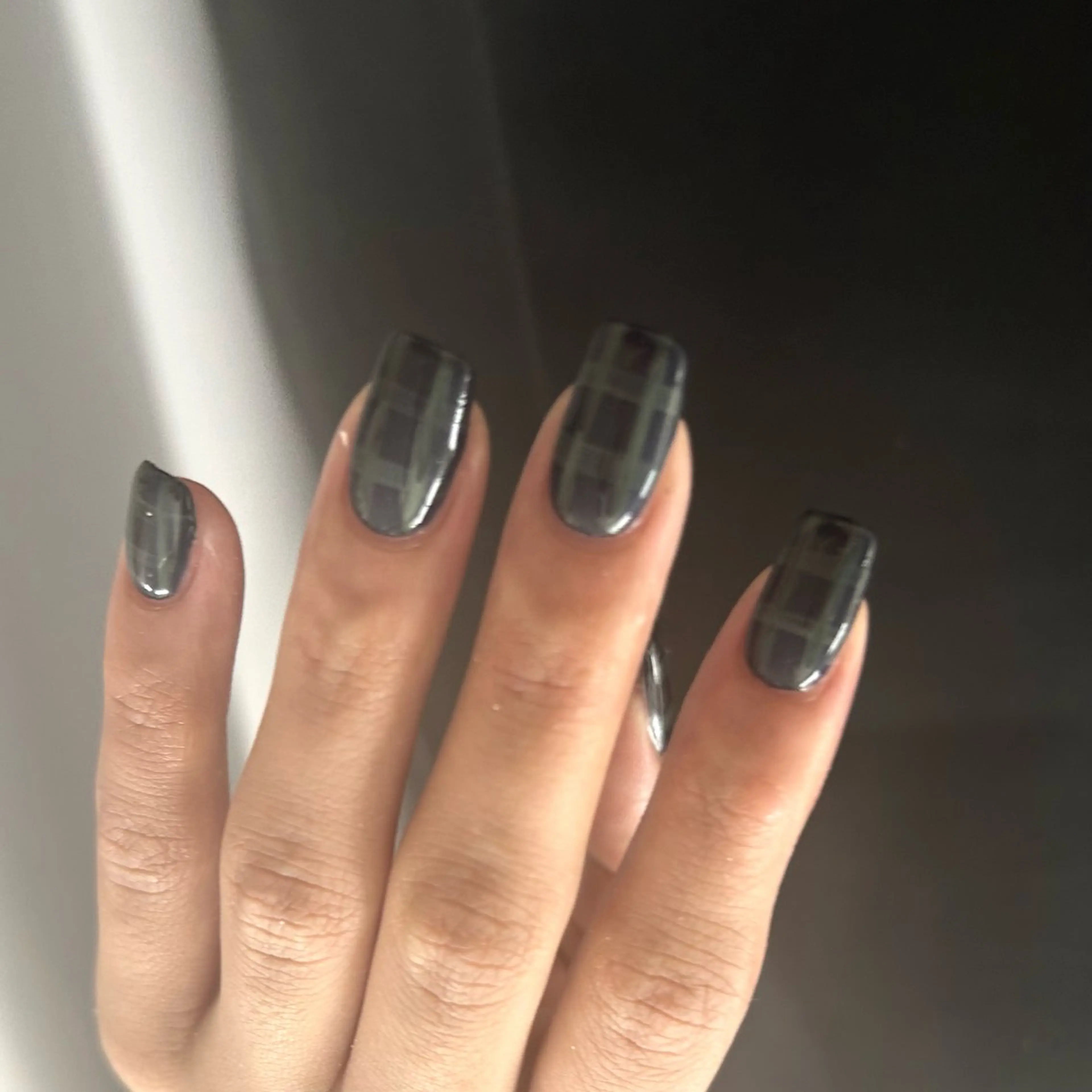 ネイル グリーン ネイビー シンプルネイル nagi .のネイルデザイン