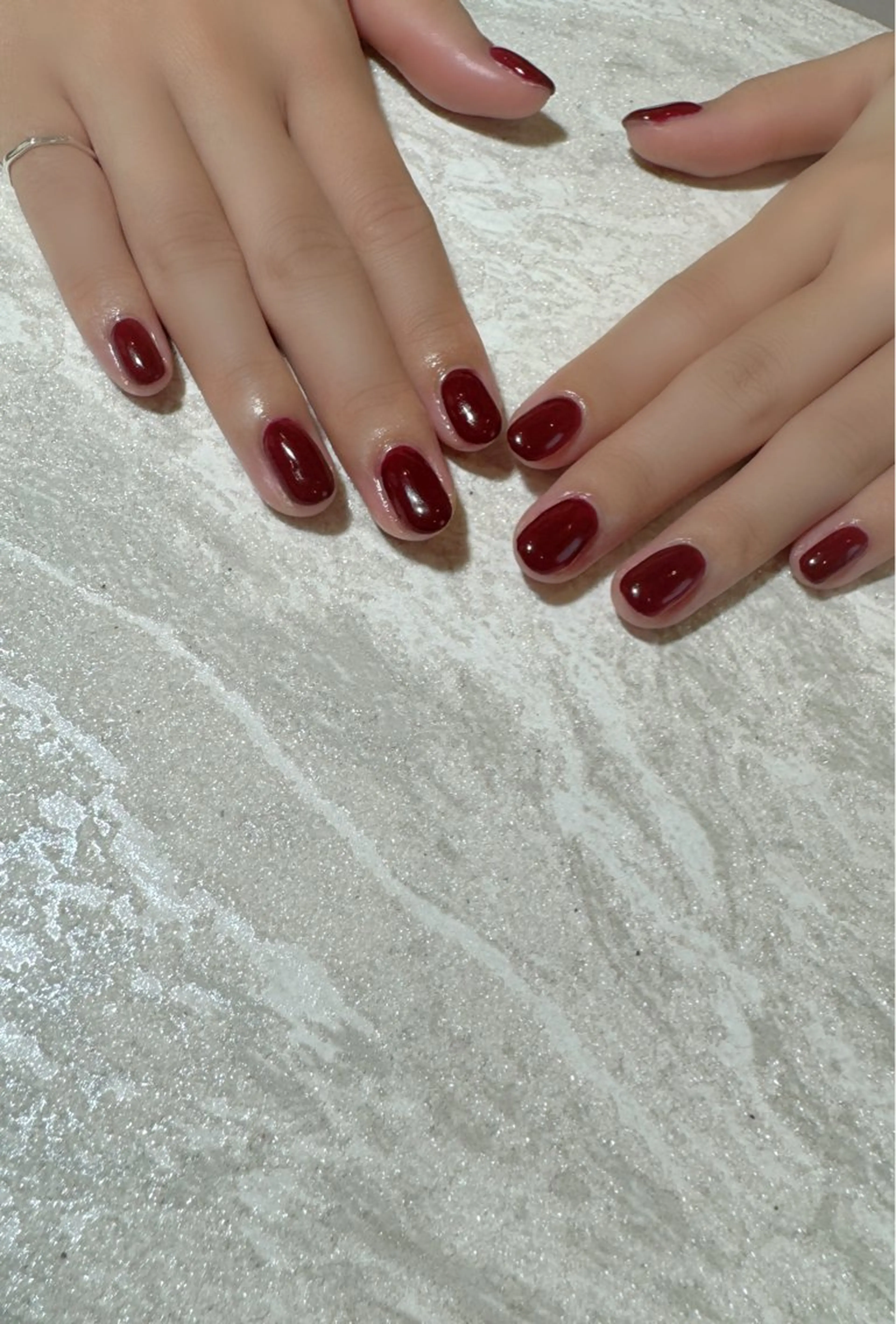 ネイル ボルドー ハンドネイル eyelash salon en.所属・廣瀬 沙希のネイルデザイン