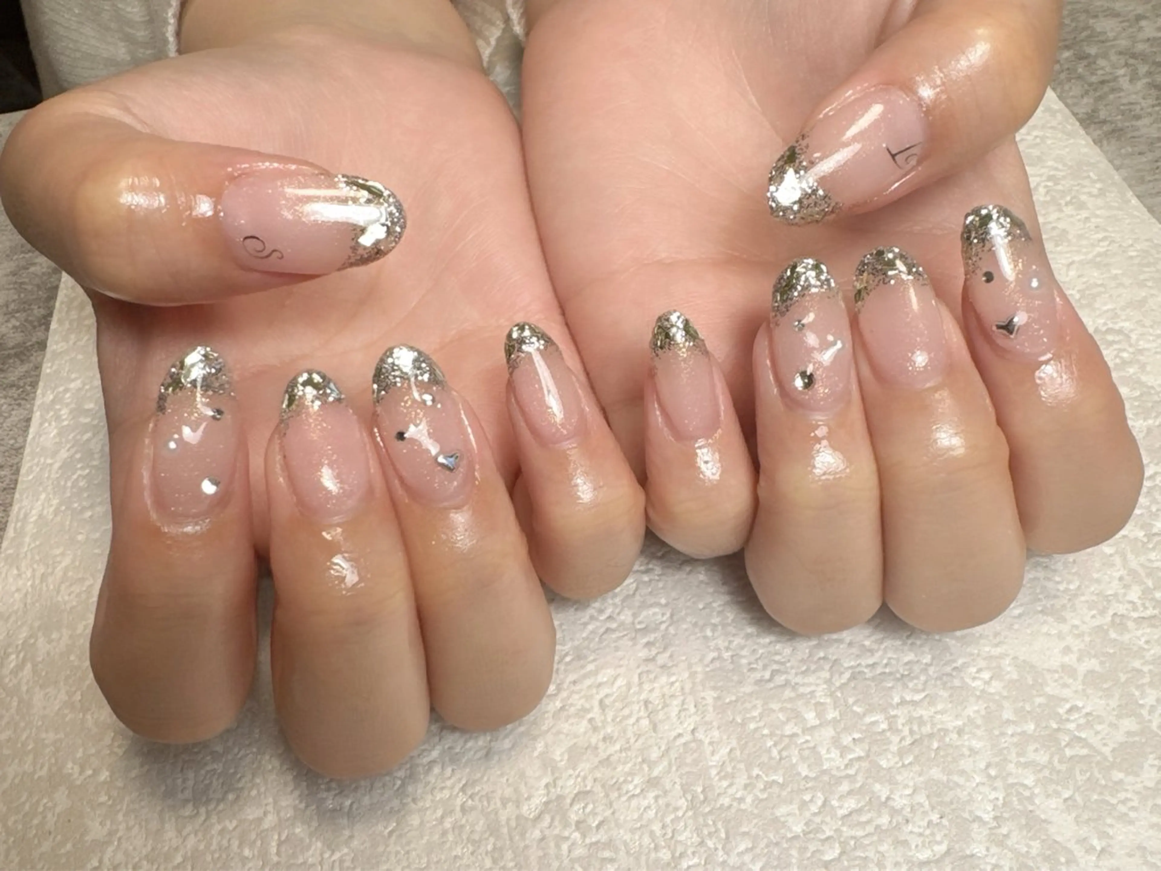 ネイル フレンチネイル ガラスフレンチ Li-fra MIZUKIのネイルデザイン