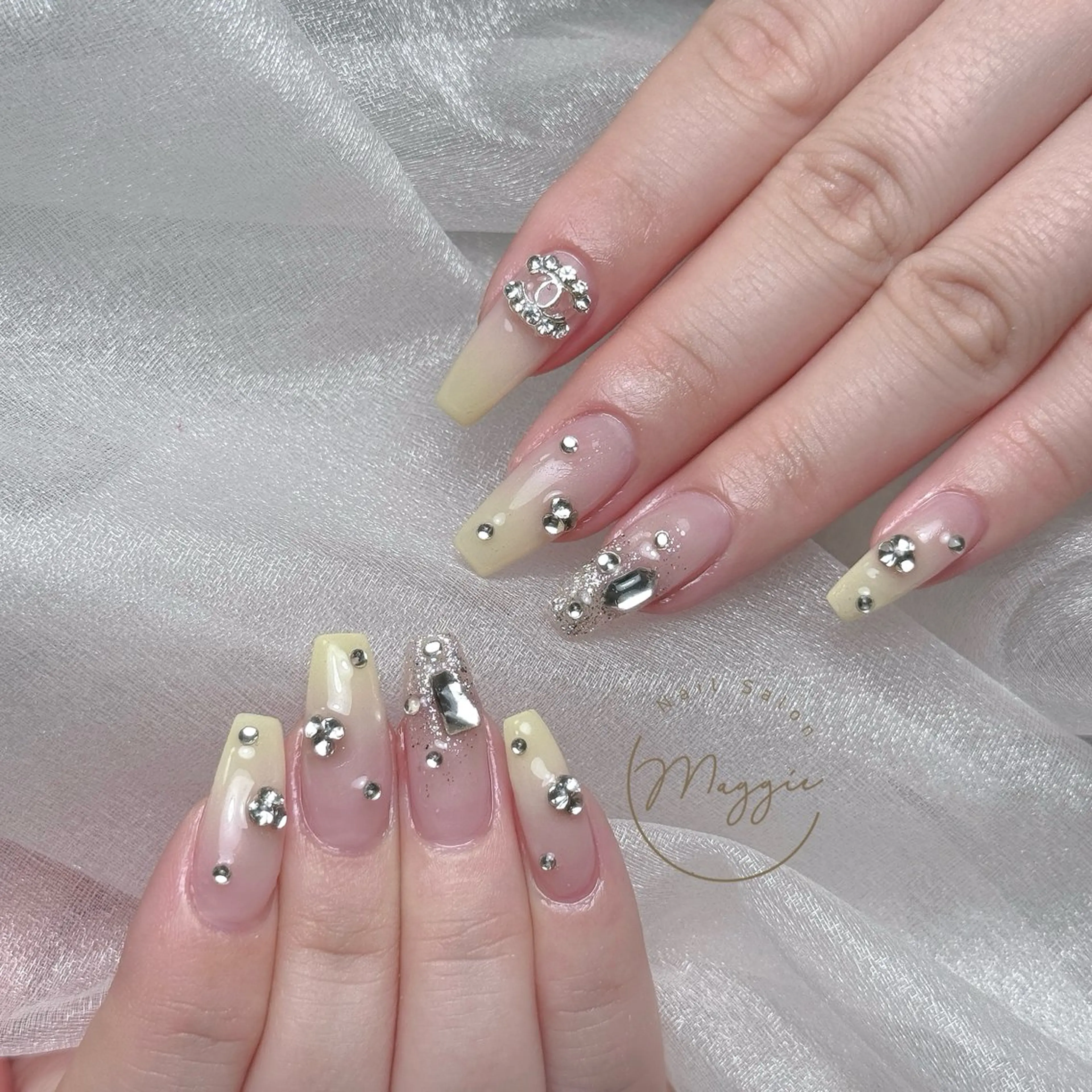 ネイル Maggie Nail🦩のネイルデザイン