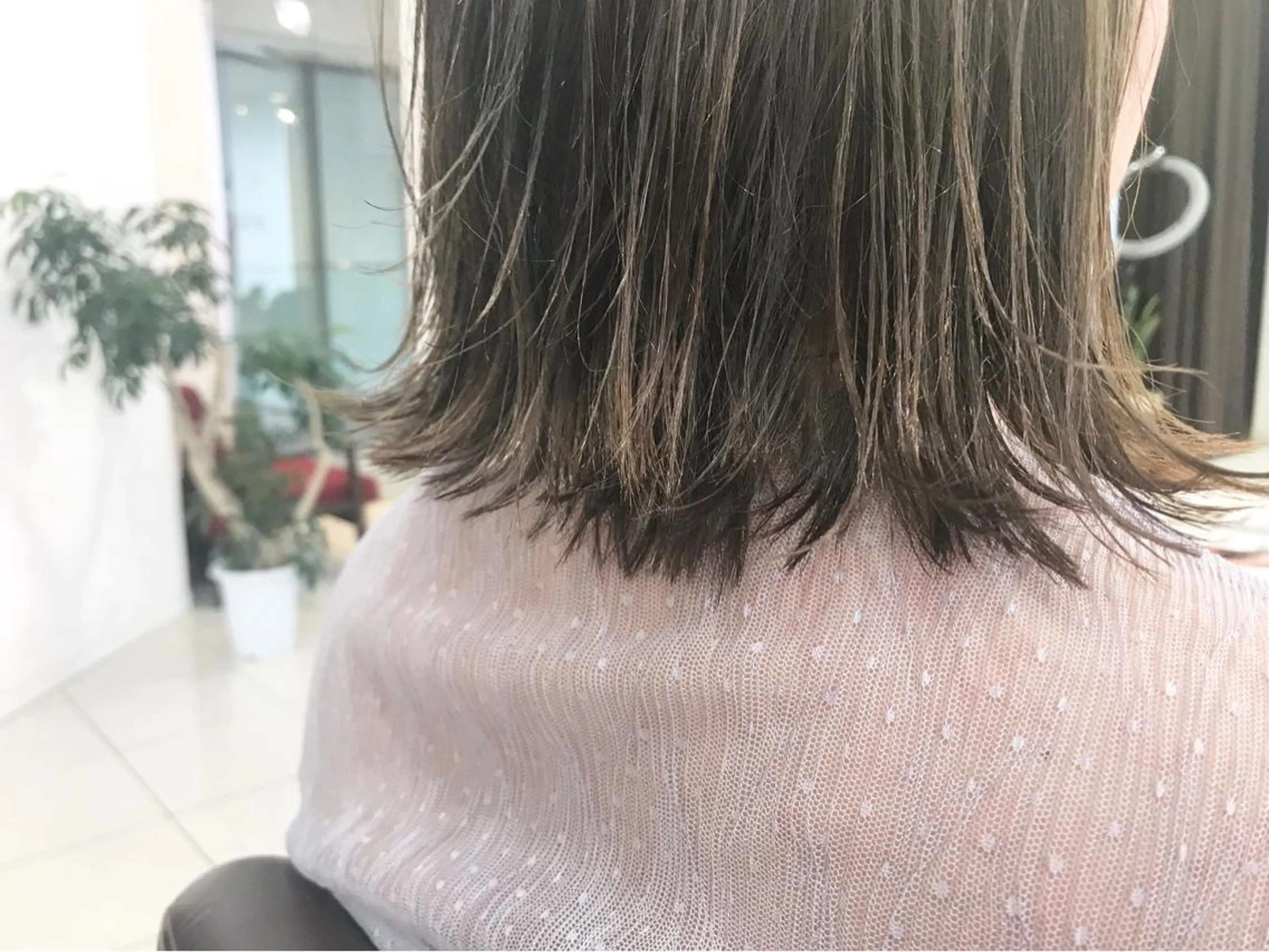 ミディアム ボブ 外ハネヘア カット トリートメント Life salon SAKURAのヘアスタイル