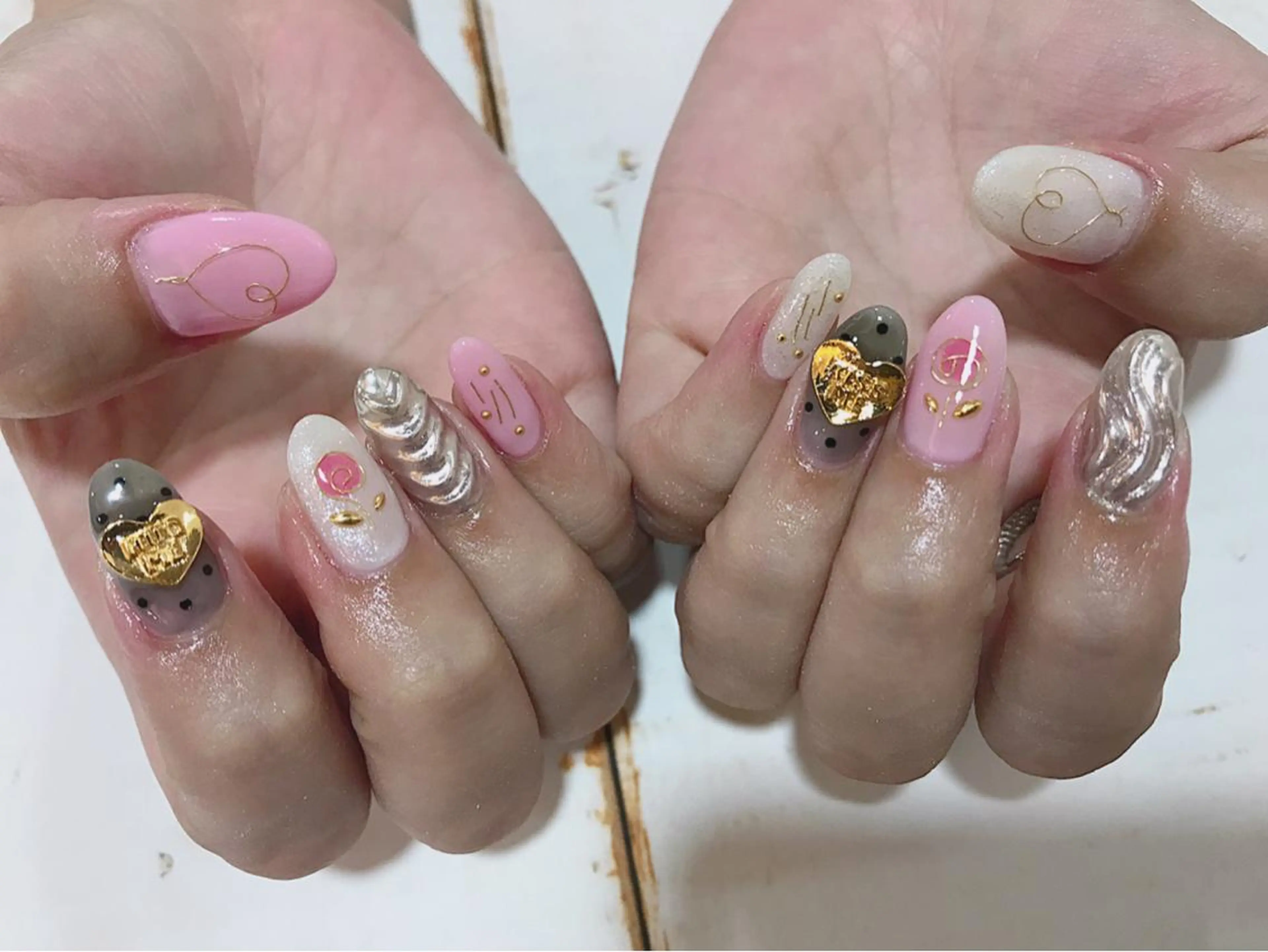 ネイル nailsalon colon所属・nailartist lisaのネイルデザイン