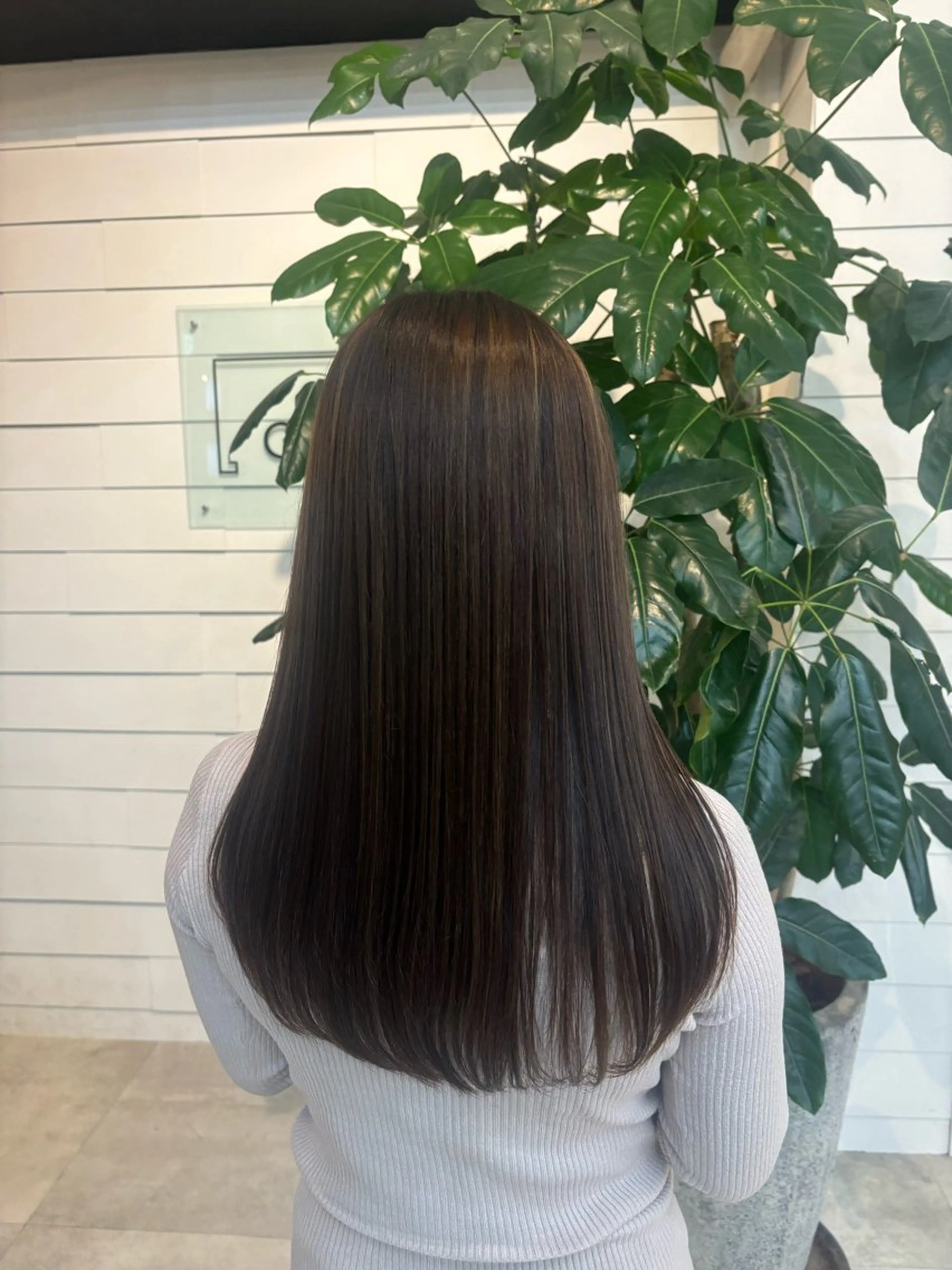 ロング 縮毛矯正 宮本 エリカのヘアスタイル