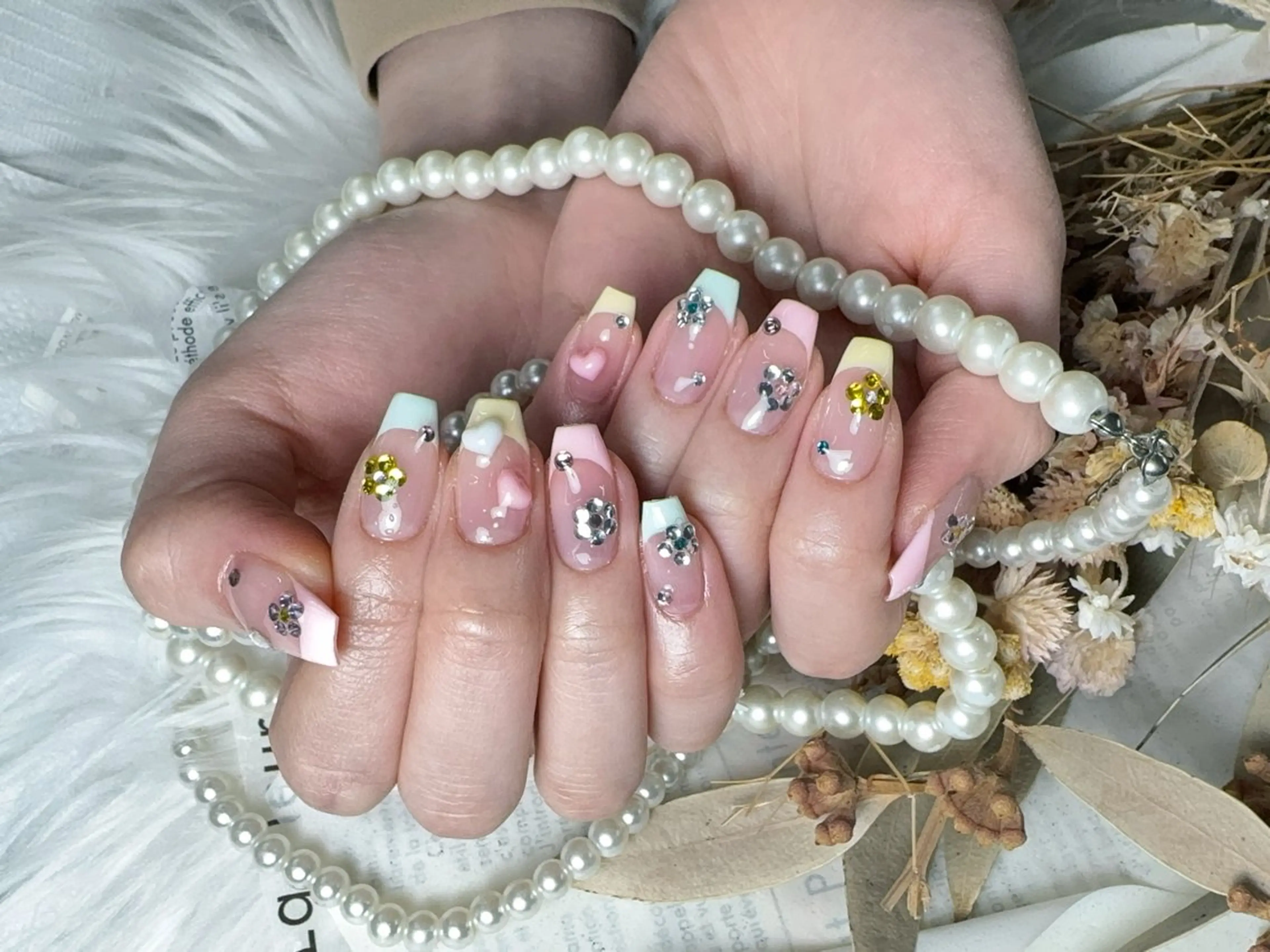 ネイル 長さ出し フレンチネイル ジェルネイル ガラスフレンチ 韓国ネイル ハンドネイル ハンドケア For U nail スカルプ専門店のネイルデザイン