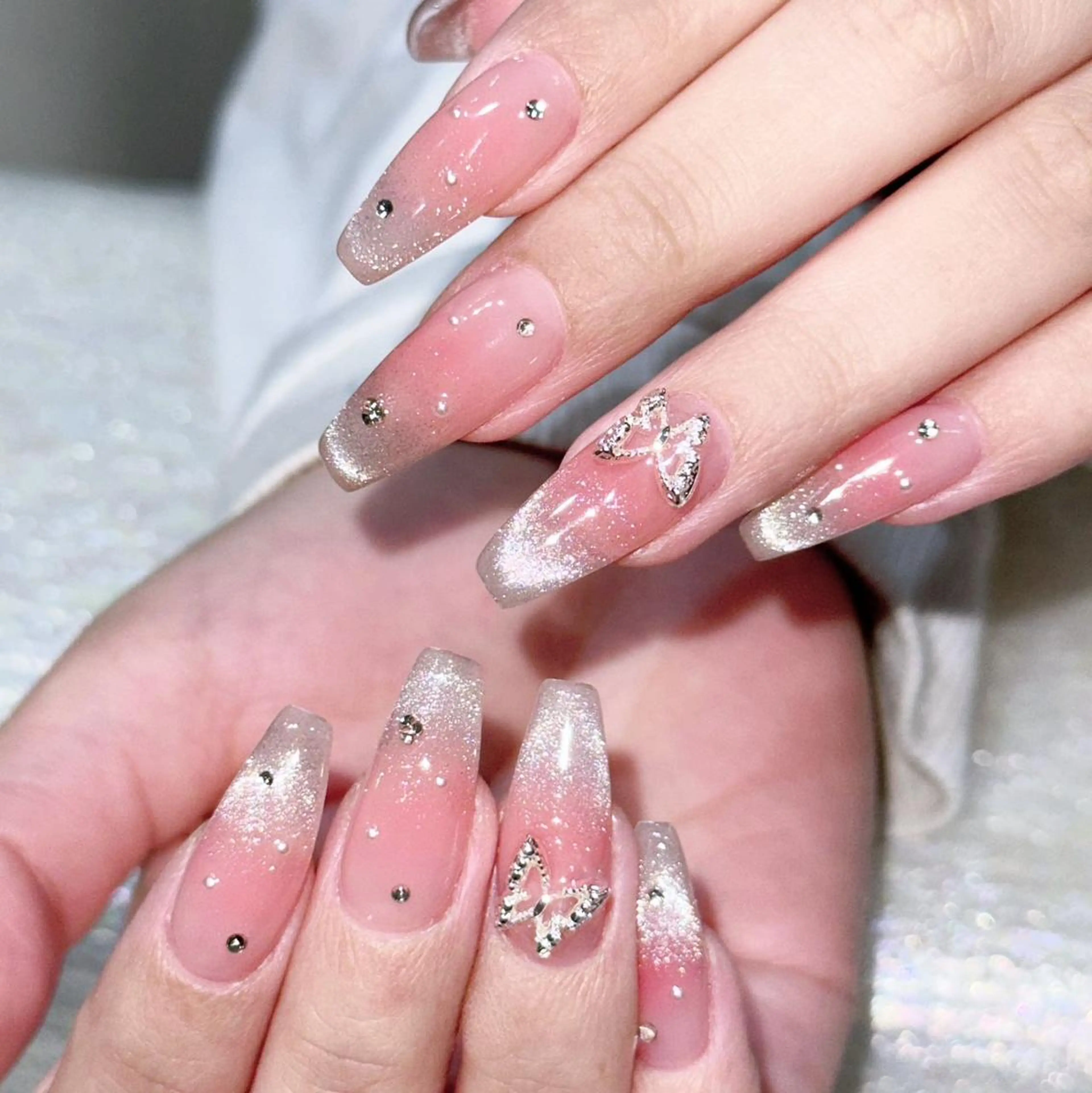 ネイル ハンドネイル Queens ciciのネイルデザイン