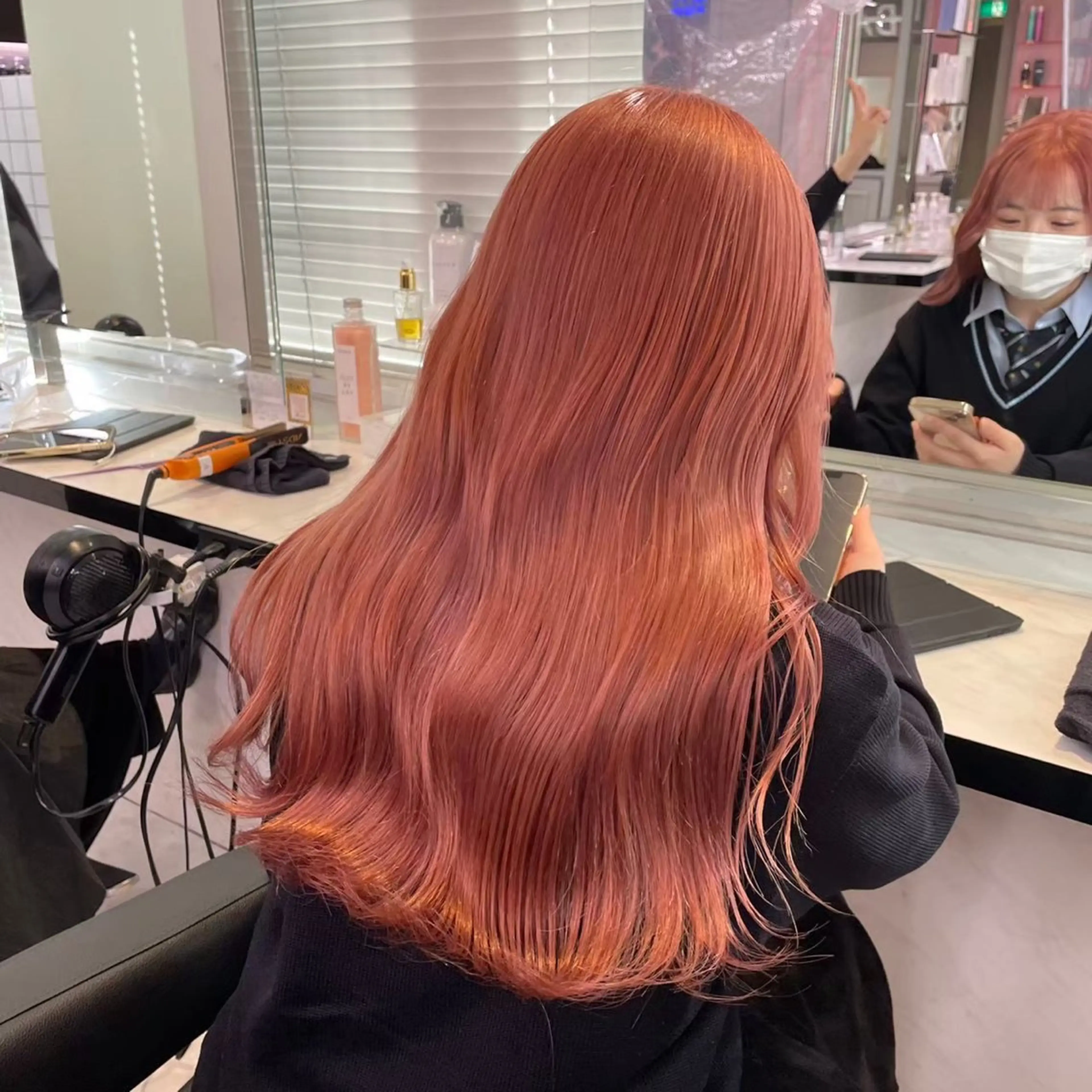 ロング カラー ヘアアレンジ 艶髪ハイトーン🫧 Kurehaのヘアスタイル