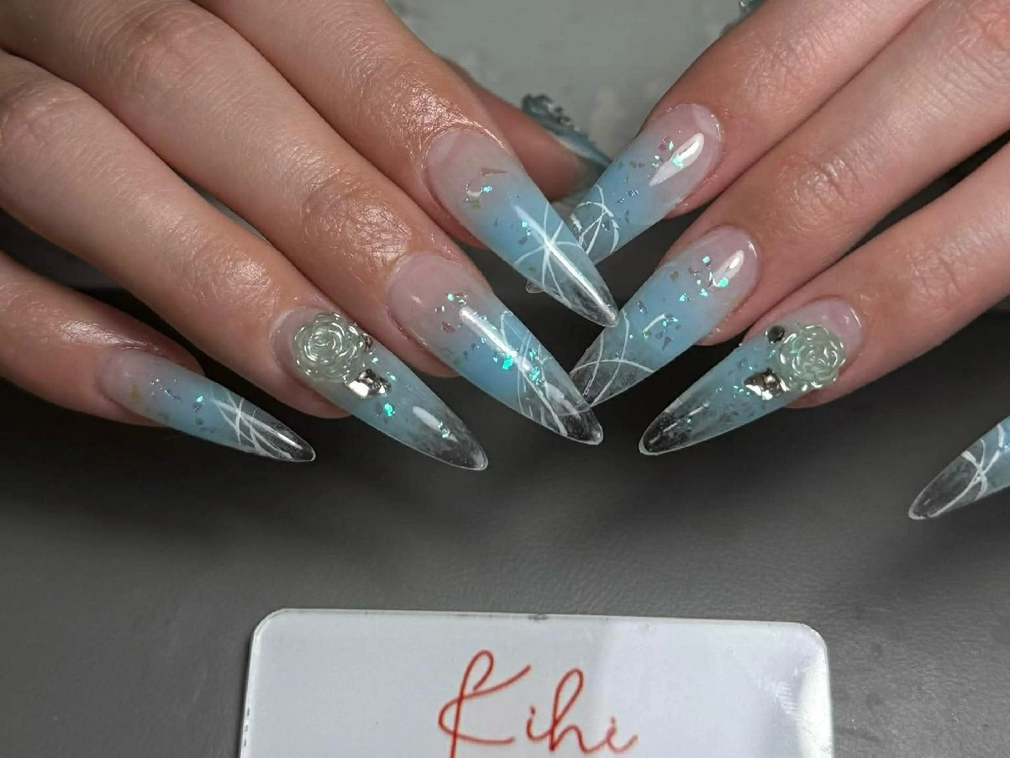 ネイル アートネイル フレンチネイル ジェルネイル グラデーション 韓国ネイル ハンドネイル 💕鈴木ユリ パラジェル/オフ無料のネイルデザイン