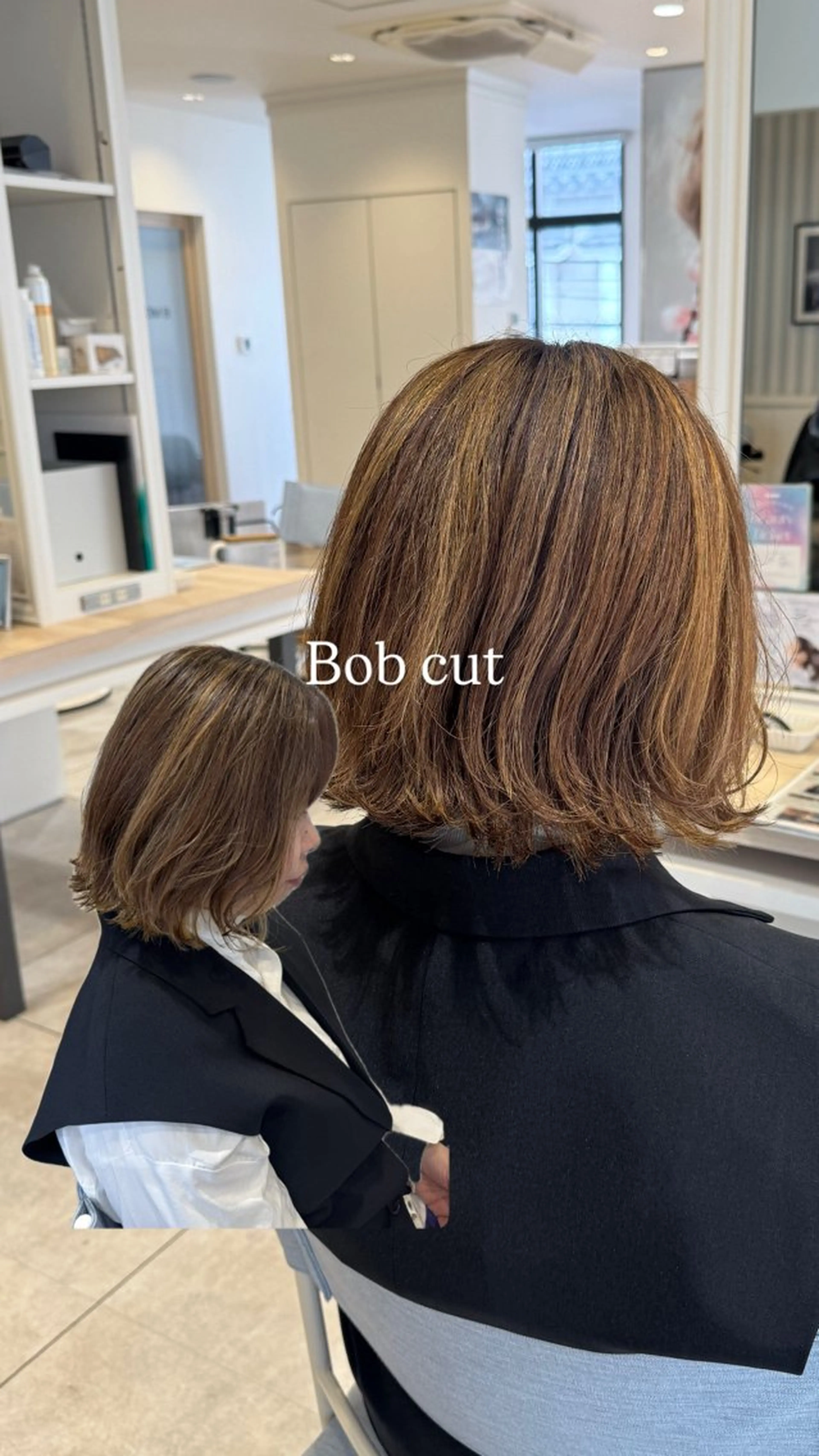 ミディアム カラー ボブ 外ハネヘア レイヤー/ウルフカッ ト/𝓡𝓲𝓷🍎のヘアスタイル