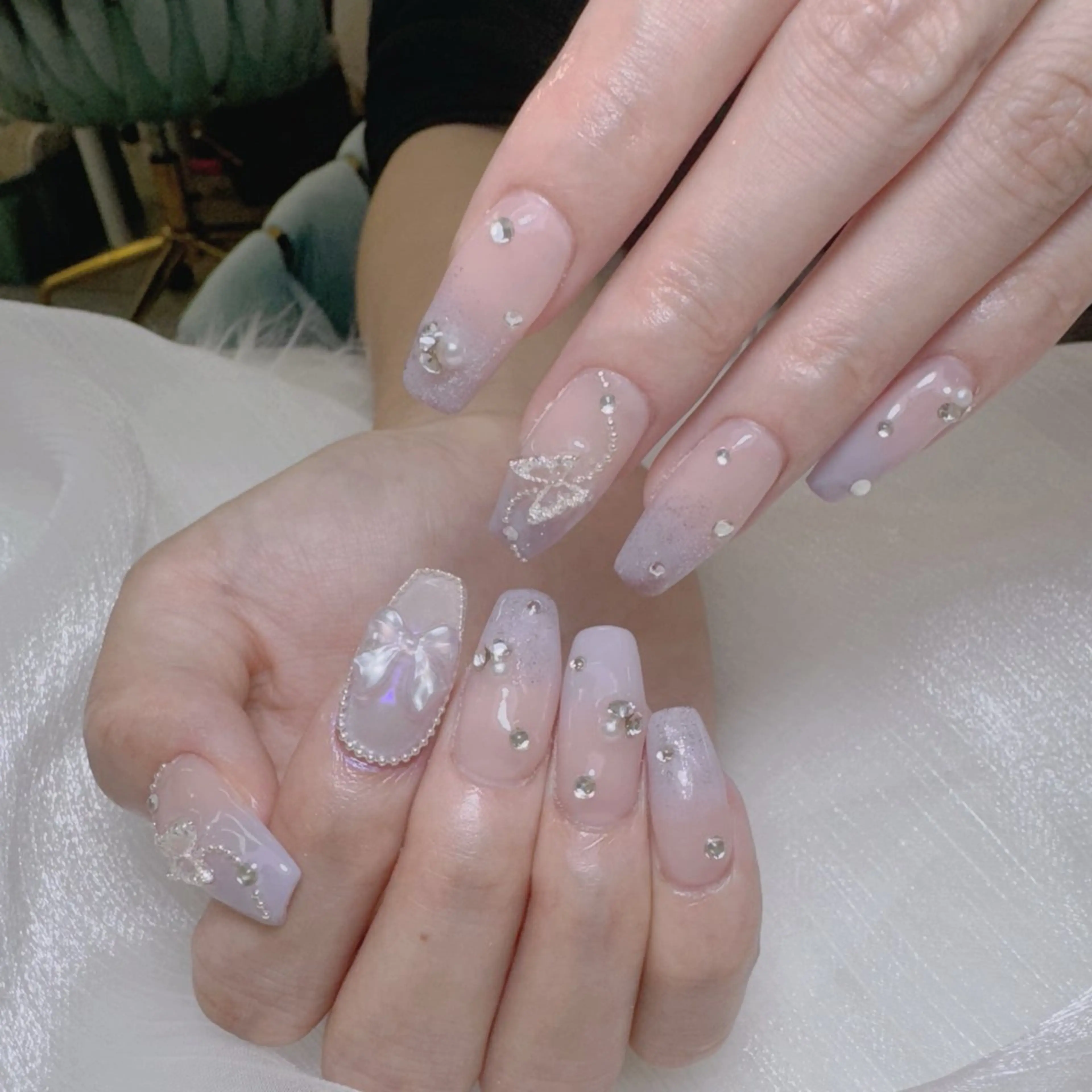 ネイル クリアネイル ガーリー キラキラネイル ロングネイル ピンク ハンドネイル princess 木戸　唯のネイルデザイン