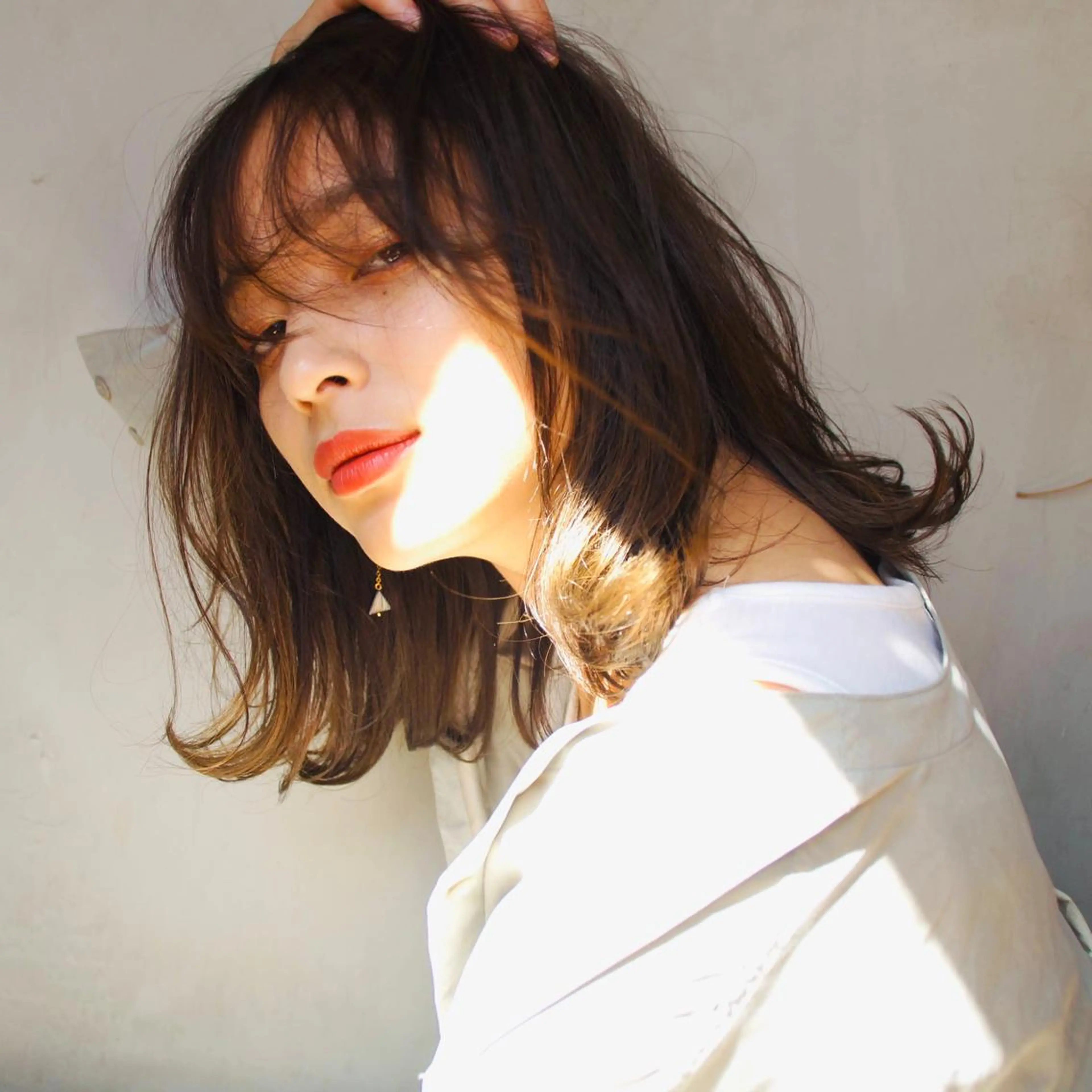 ミディアム アッシュ 外国人風カラー ハイライト 髪質改善 韓国風ヘア カット ヘアカラー トリートメント hoNua. 栄/透明感カラーのヘアスタイル