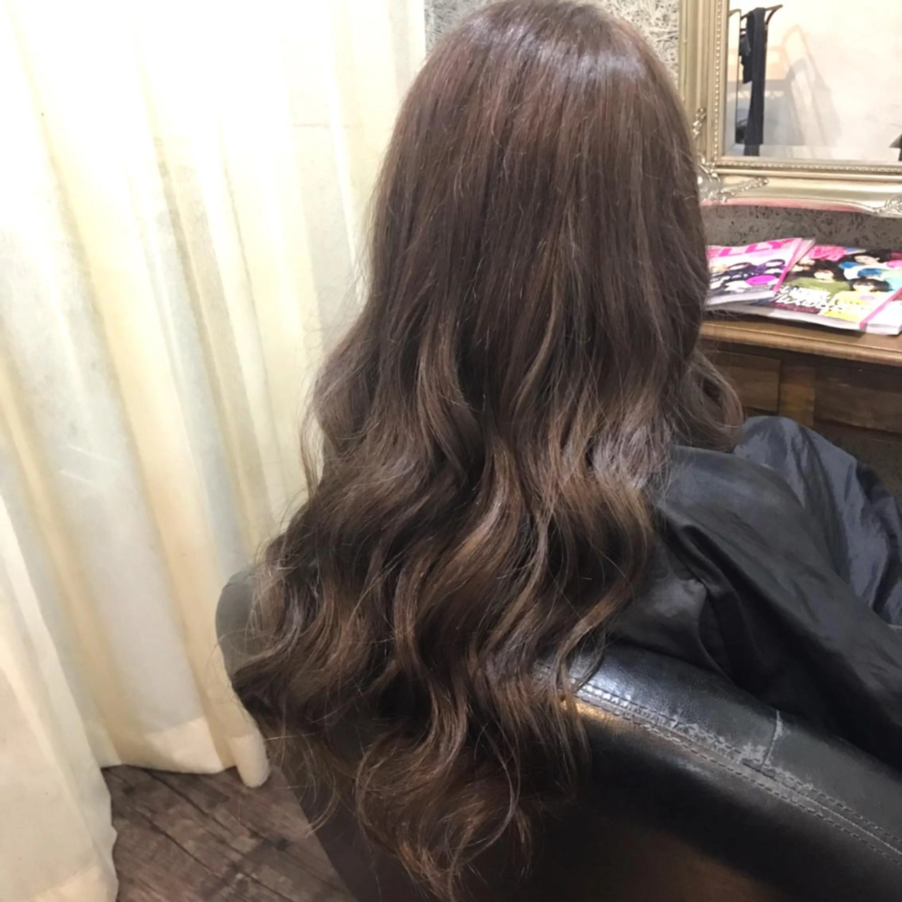 ミディアム カラー シールエクステ イルミナカラー エクステ Tsuyoki .のヘアスタイル