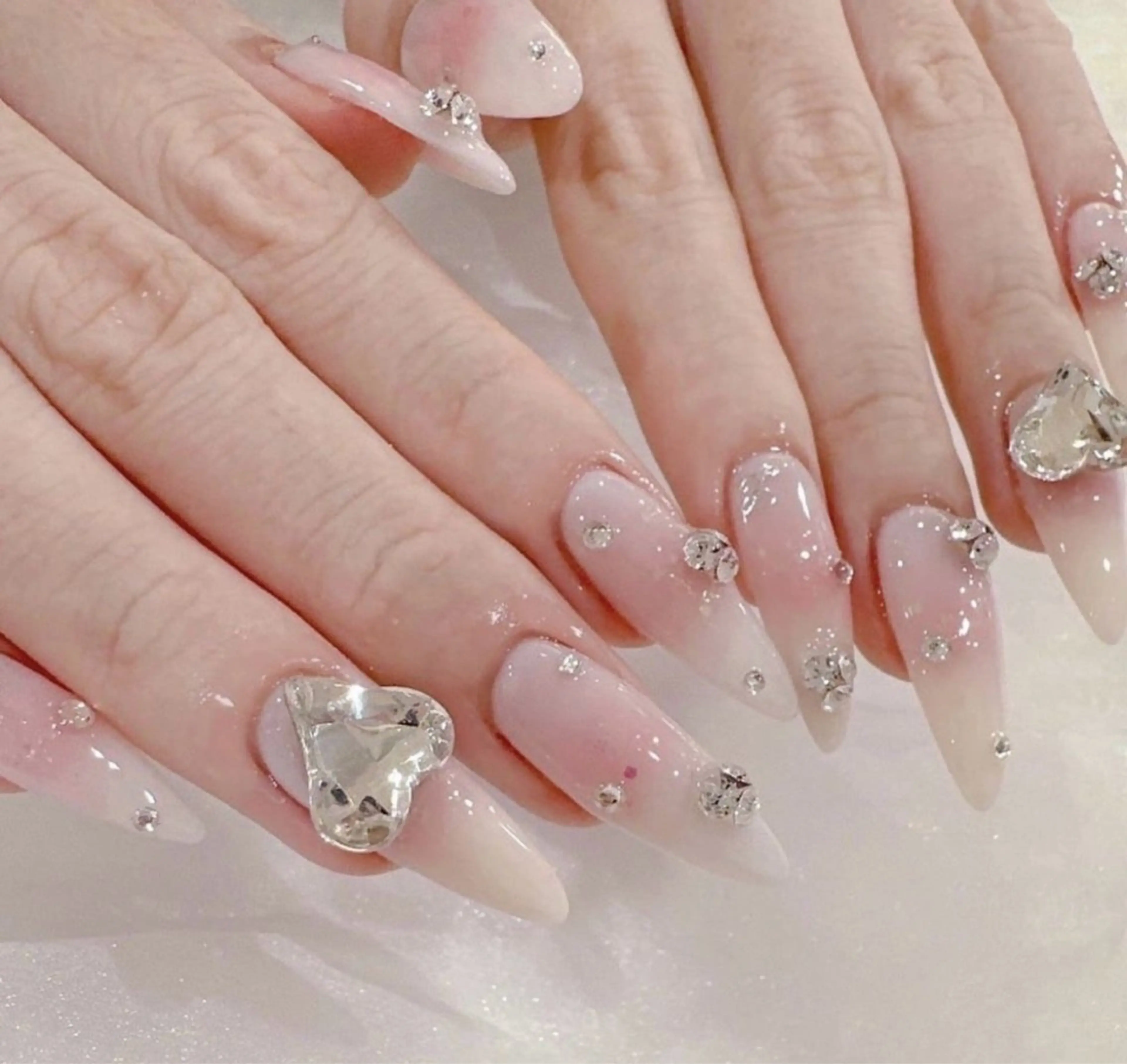 ネイル アートネイル 長さ出し ジェルネイル マグネットネイル ニュアンスネイル ハンドネイル なな_ CloudyChanのネイルデザイン