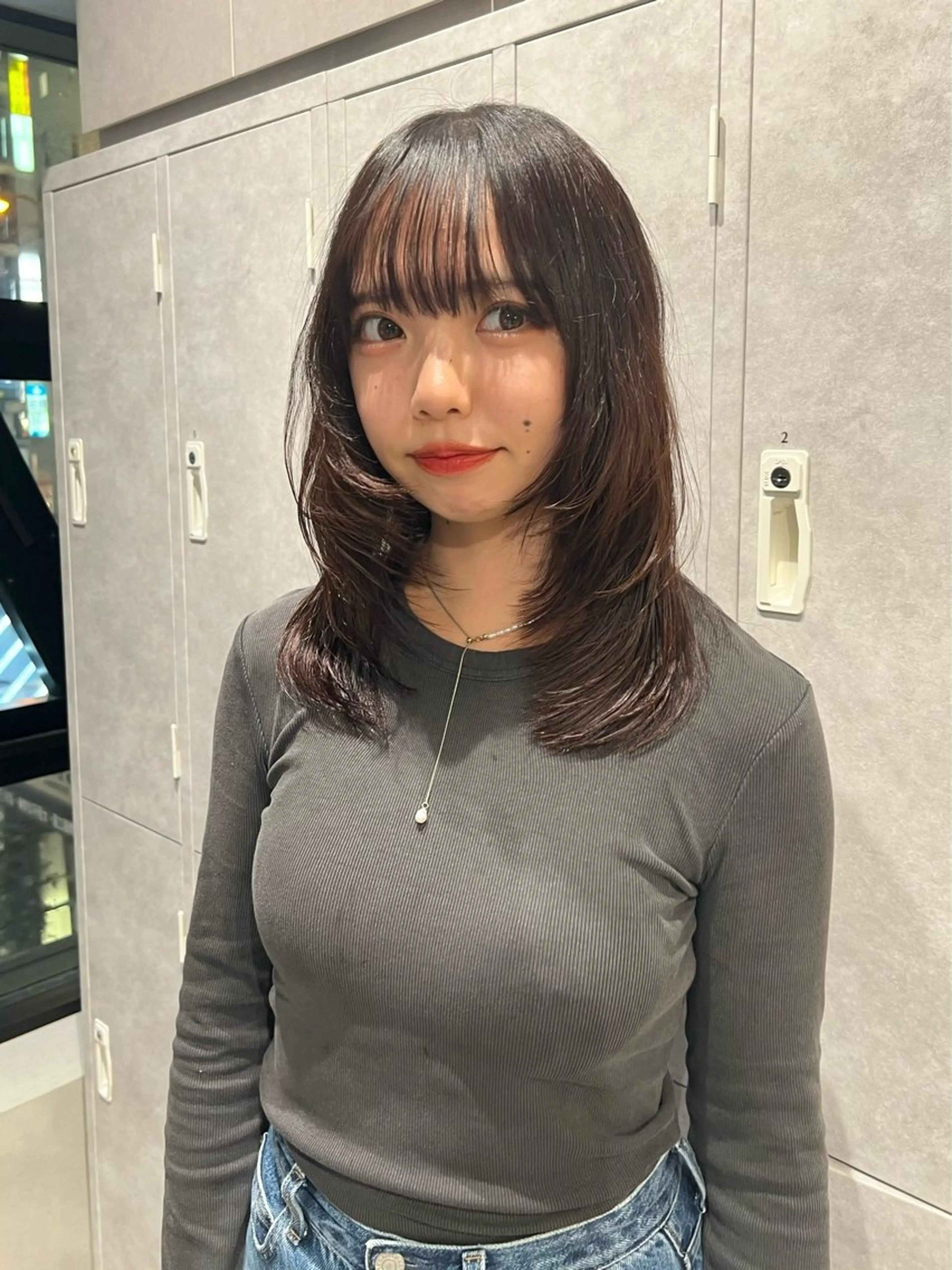 ミディアム 韓国風艶カラー 🇰🇷🩶/REIのヘアスタイル