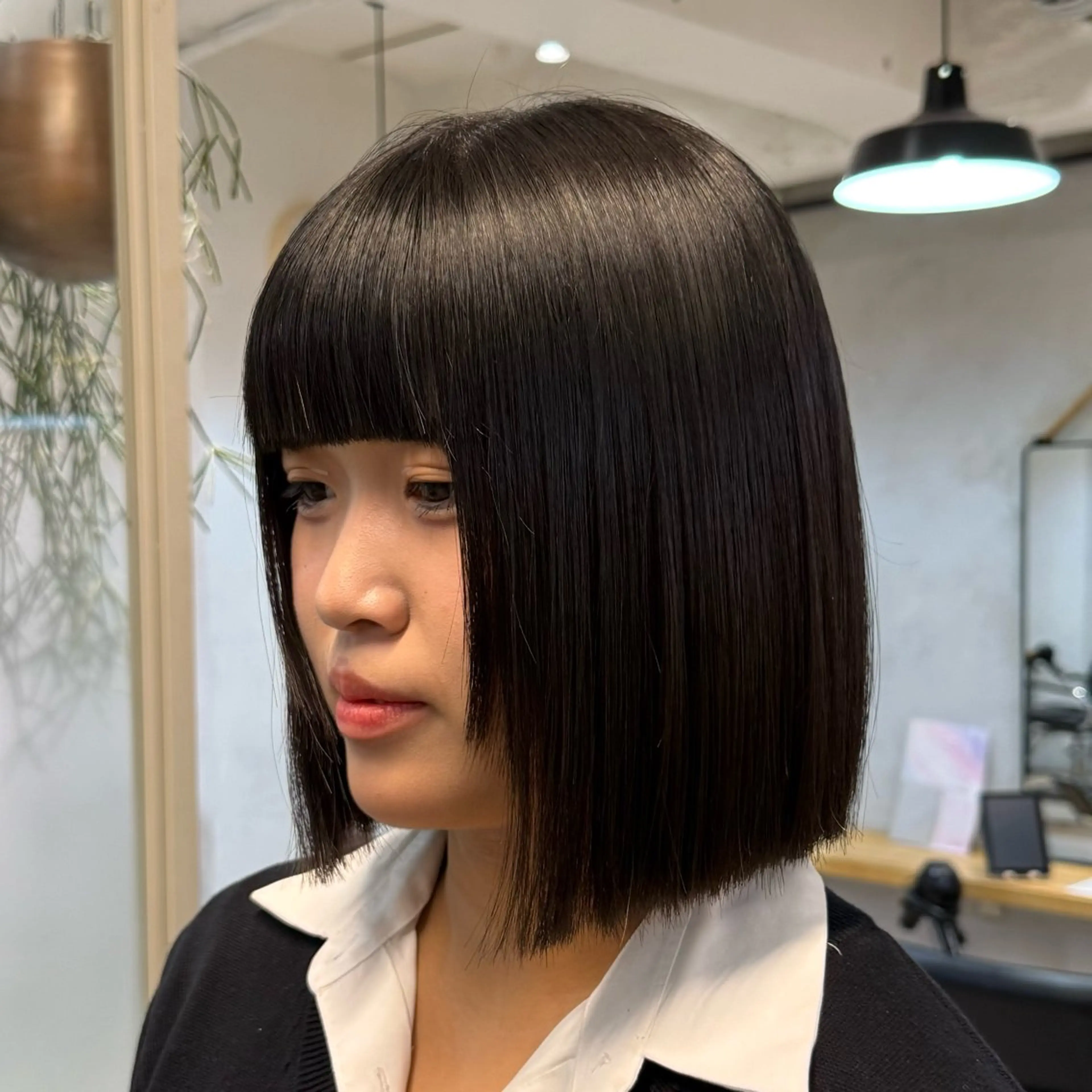 ミディアム カット Lomalia もえかのヘアスタイル