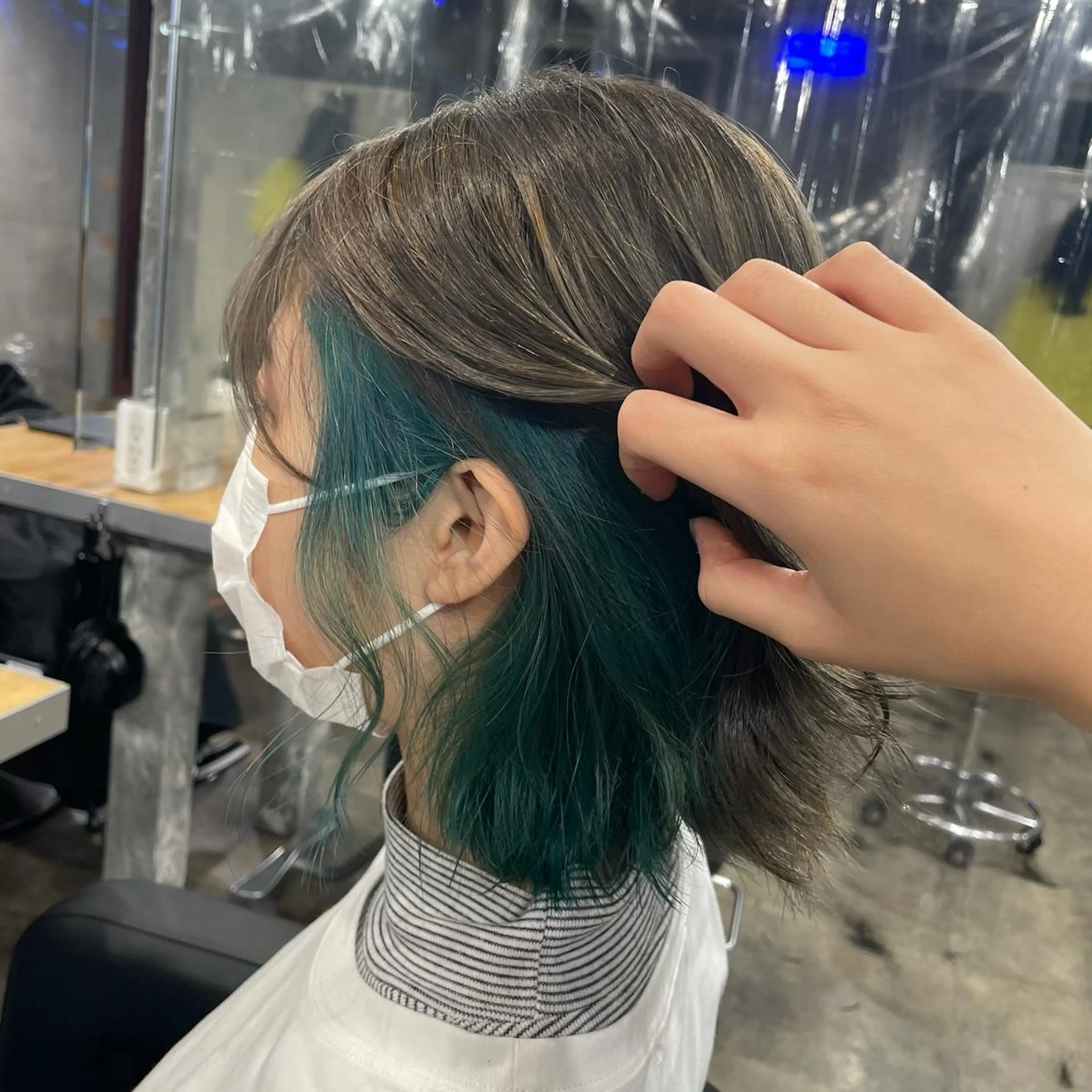 ショート カラー パーマ ヘアアレンジ メンズ キッズ ネイル マツエク・マツパ 透明感カラー・レイヤ ー🎀amika🎀のヘアスタイル