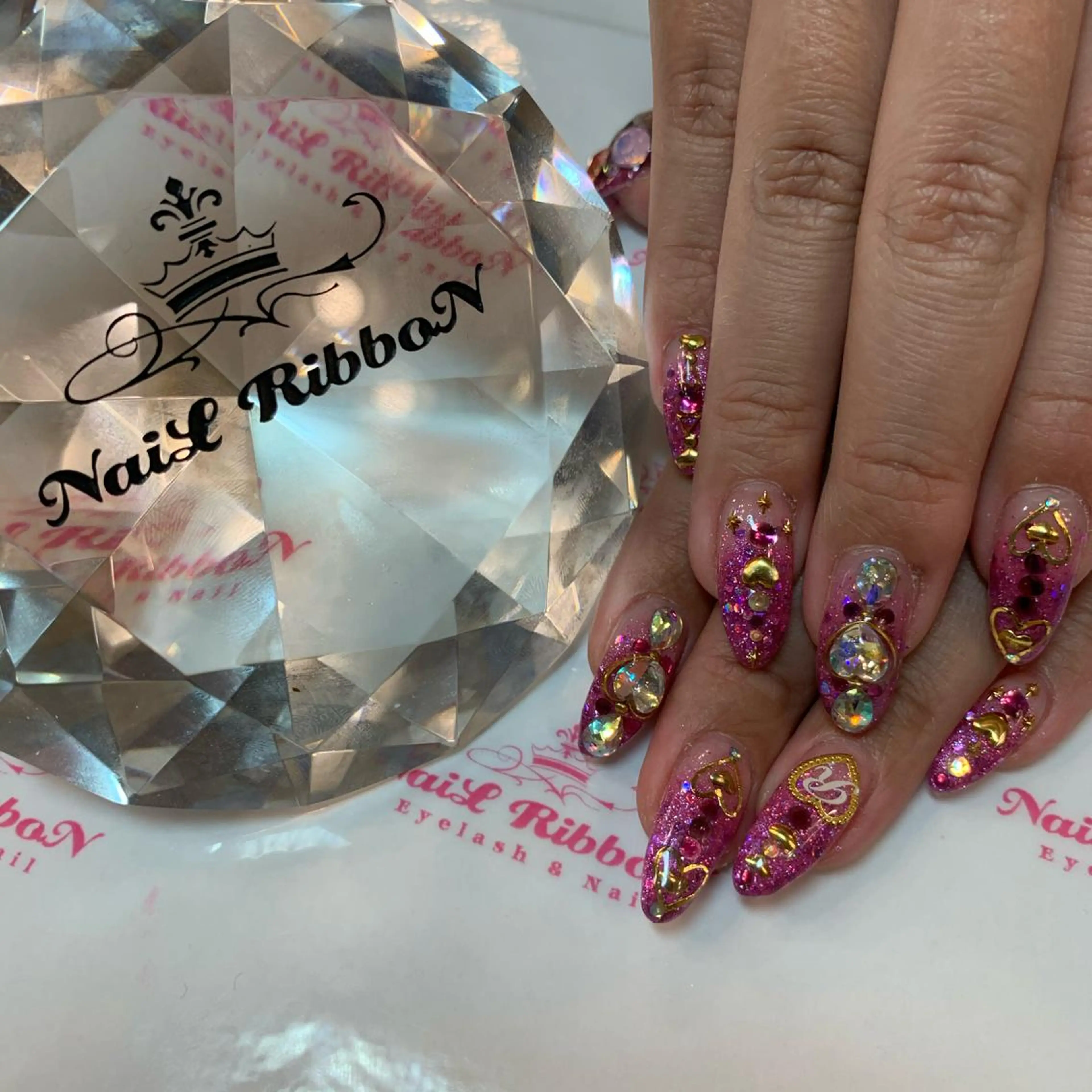ネイル ネイルリボン 受付スタッフのネイルデザイン