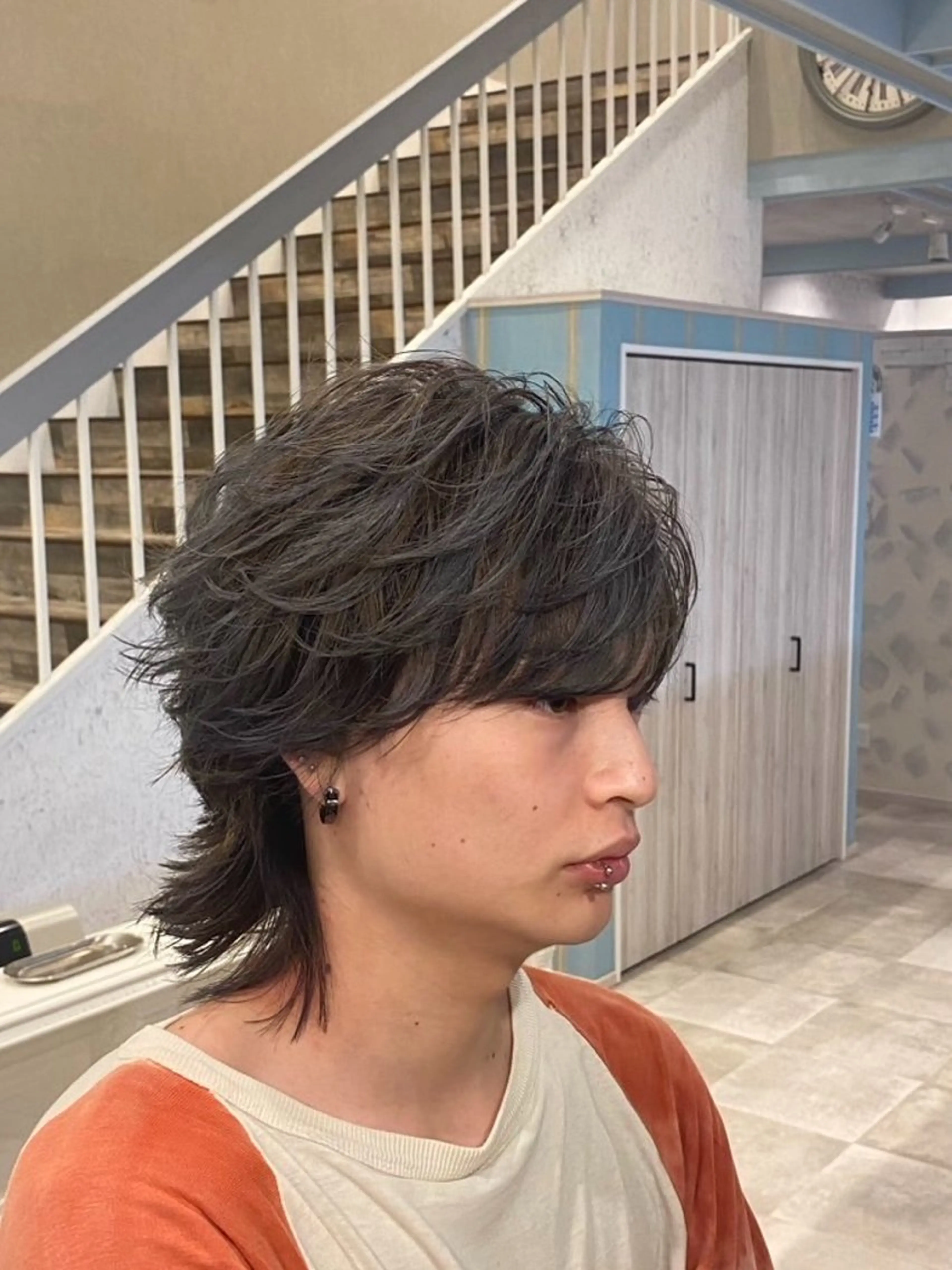 カラー ヘアアレンジ メンズ メンズブリーチ マッシュウルフ マッシュ メンズウルフカット アッシュ 小野寺祐希人 Calbariのヘアスタイル