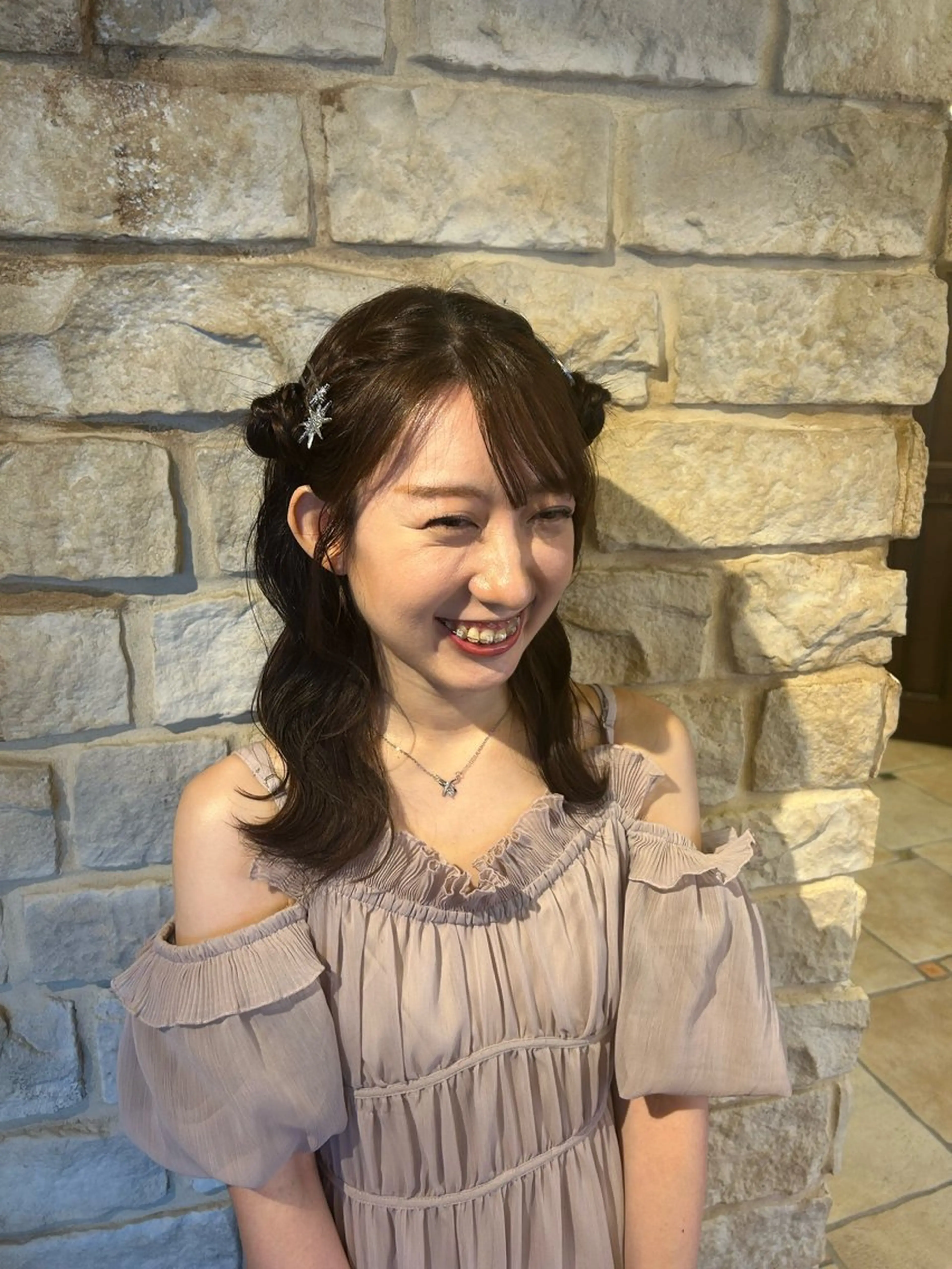 セミロング ヘアアレンジ Mei /オリーブ カラー/アレンジのヘアスタイル