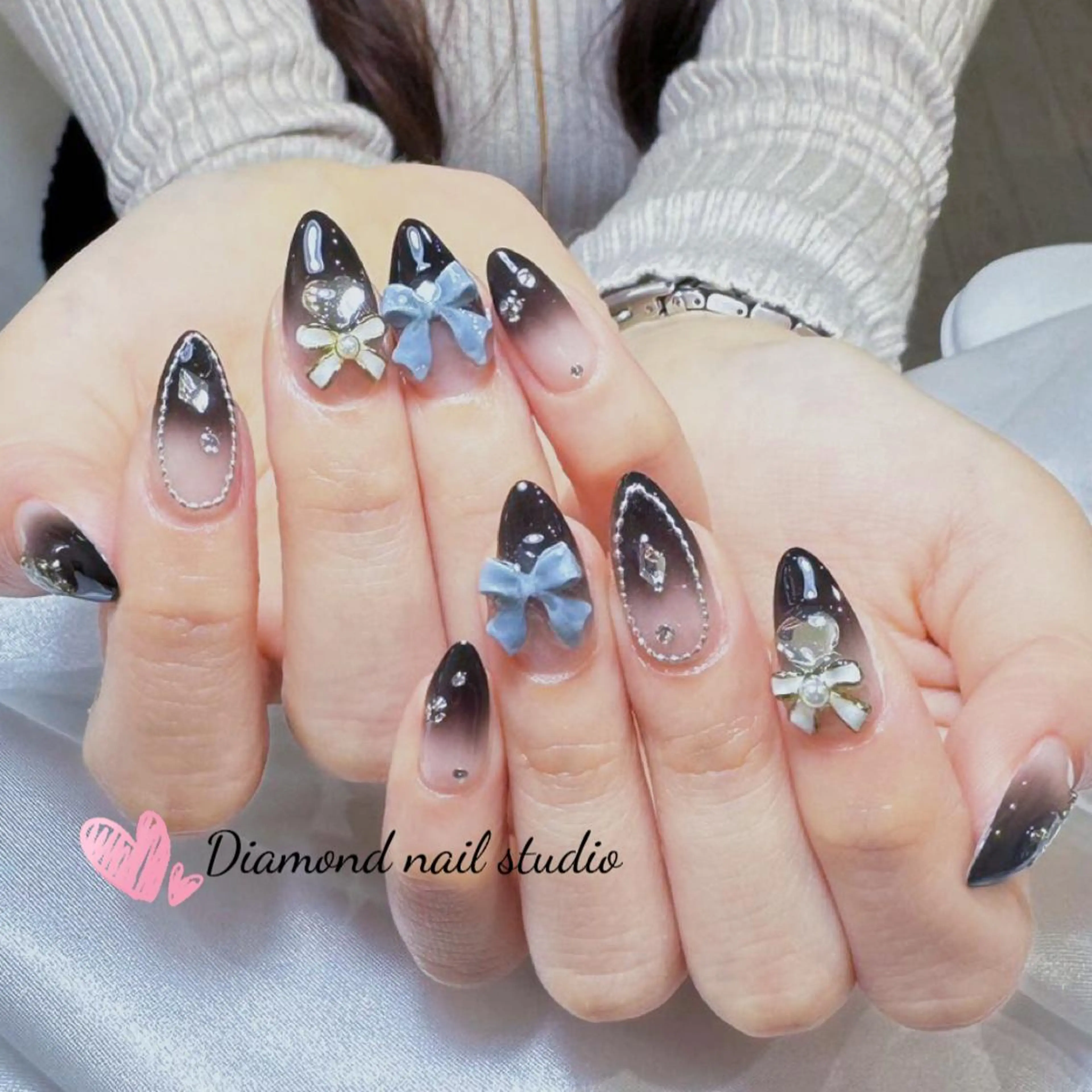 ネイル アートネイル オーロラネイル ガーリー キラキラネイル 韓国ネイル ハンドネイル DIAMOND NAILMANAMIのネイルデザイン