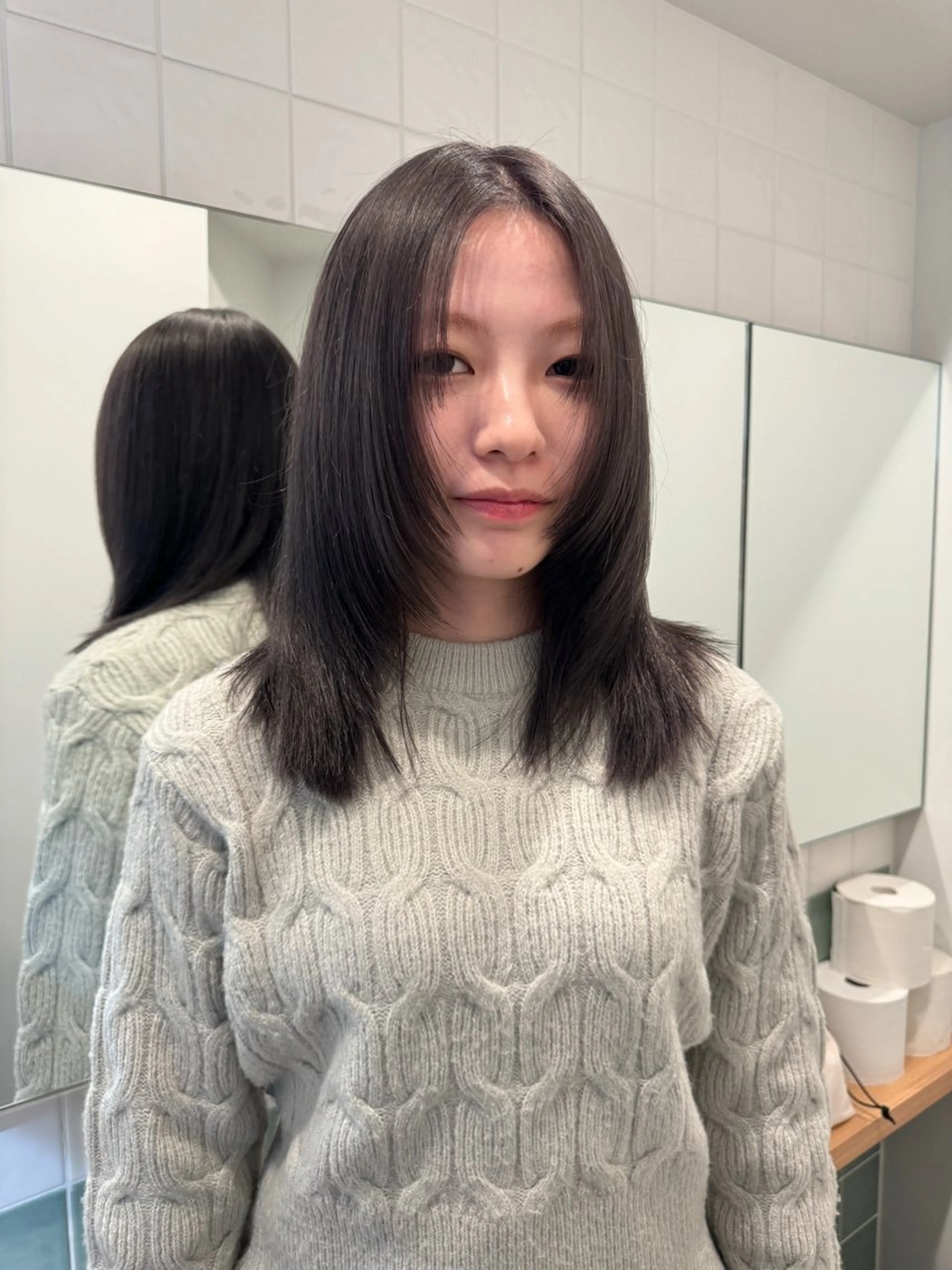 ミディアム カラー ヘアカラー トリートメント laff 新宿所属・ボブ/ケアパーマ/ レイヤー/縮毛矯正のヘアスタイル