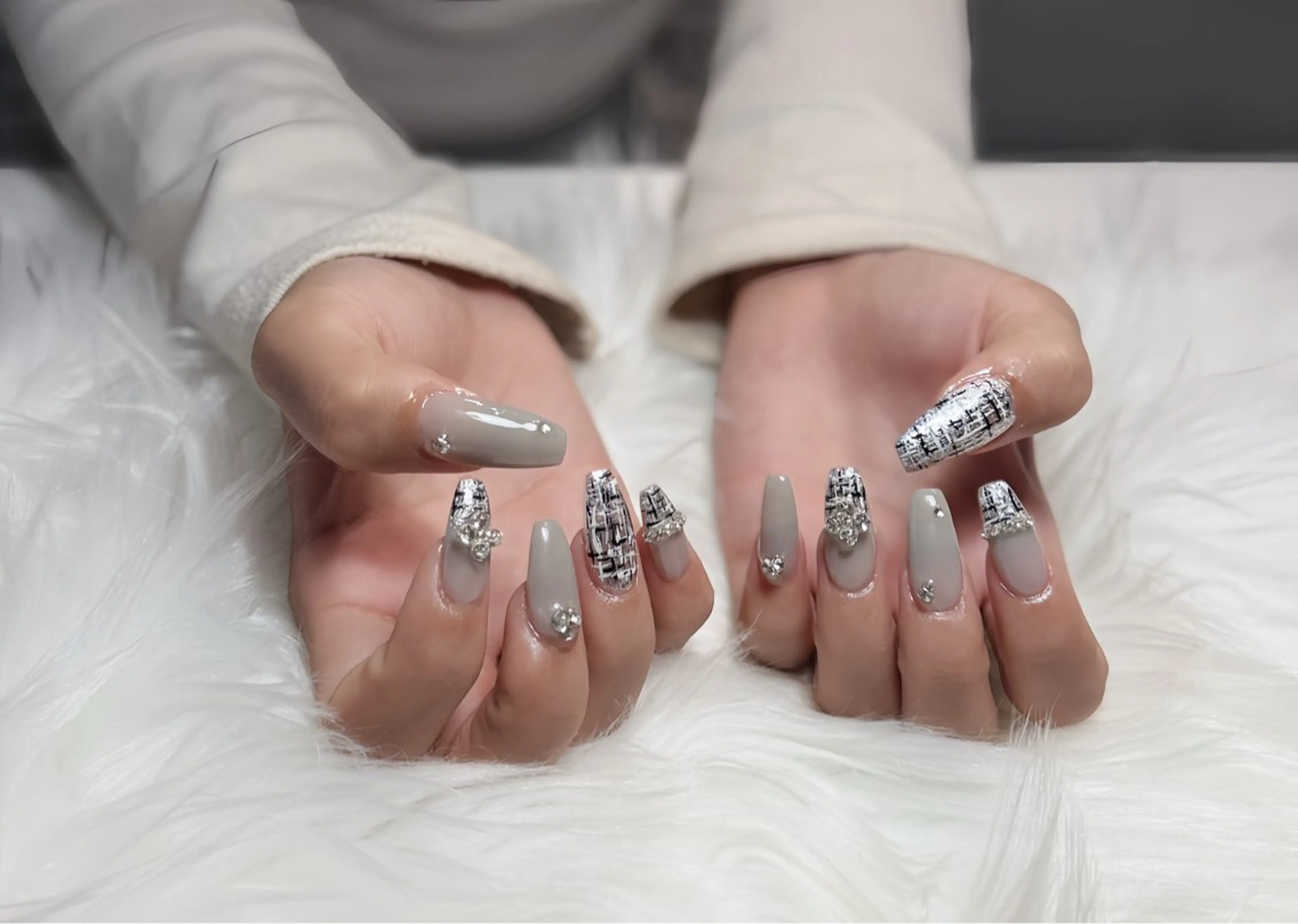 ネイル オーロラネイル チークネイル フットネイル フレンチネイル ジェルネイル Nichi Nails❤️のネイルデザイン