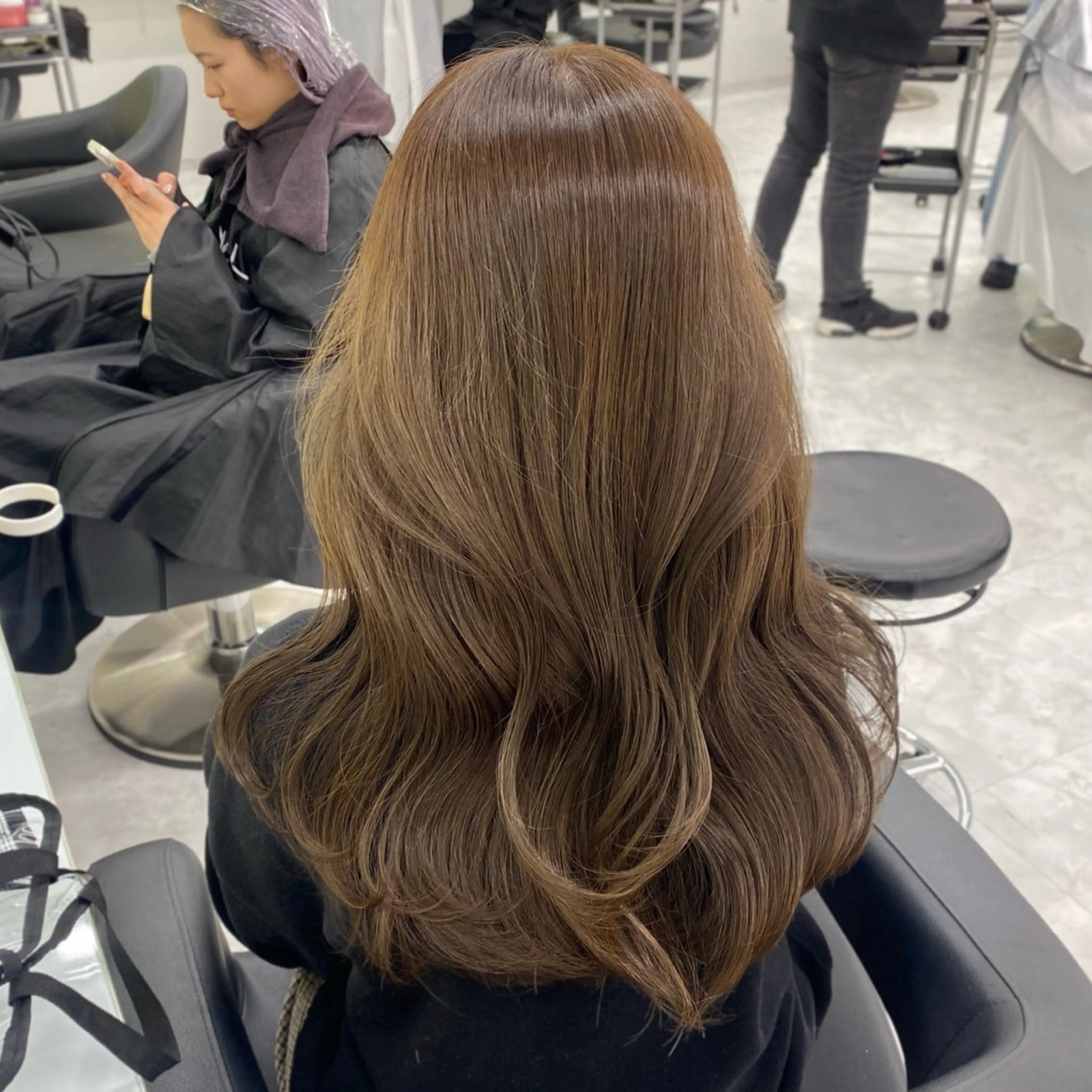 ロング カラー パーマ ヘアアレンジ メンズ キッズ メンズブリーチ ベージュカラー ブリーチ 透明感カラー ミルクティーベージュ Lumo所属・💖横浜ブリーチなし 💖MIHOのヘアスタイル