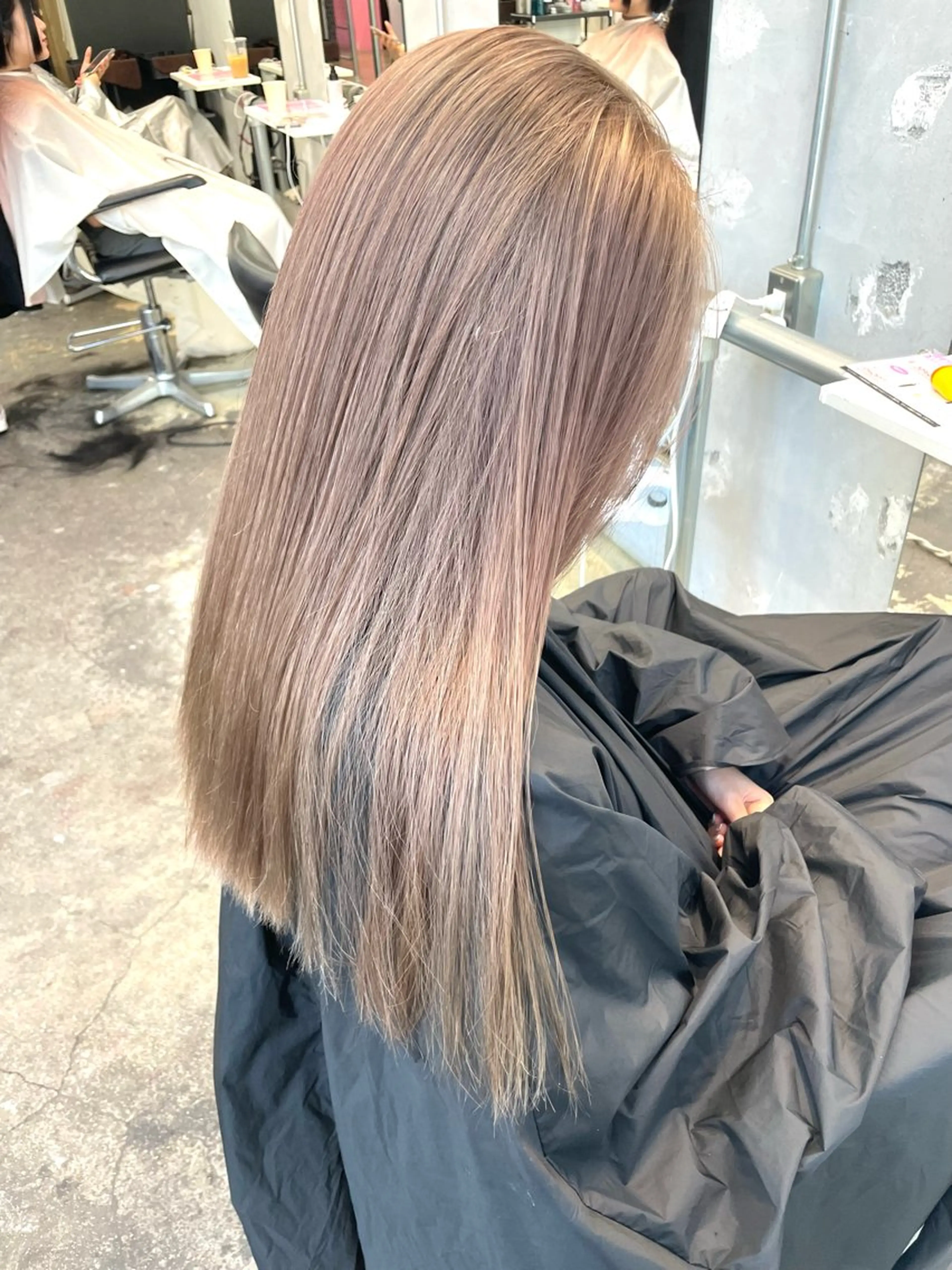 ロング カラー ザクザクレイヤー 🍀/ブリーチ/小田のヘアスタイル