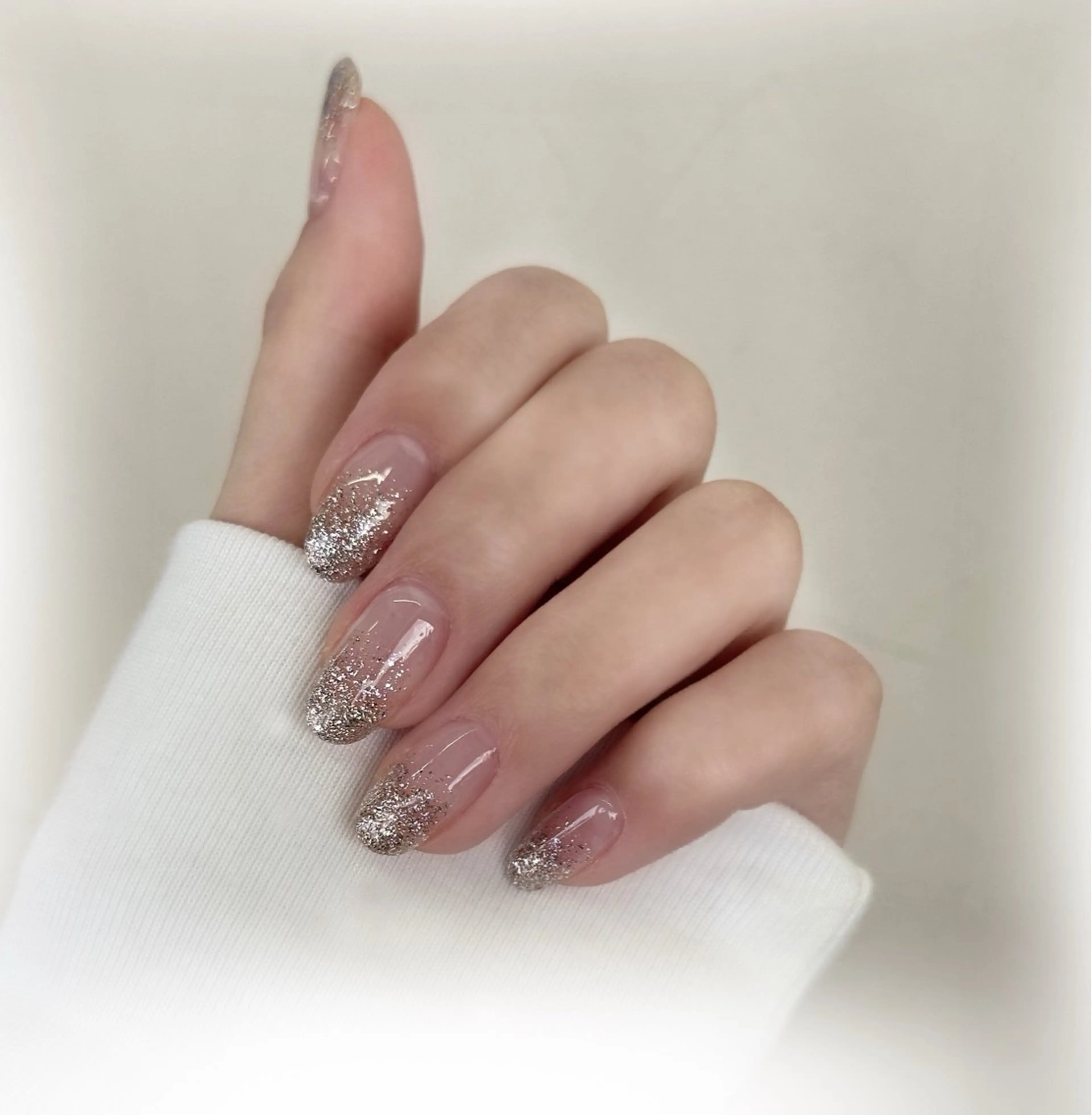 ネイル ラメ(グリッター) ラメグラデーション プラスネイル銀座中央通り店所属・はちや ゆいなのネイルデザイン