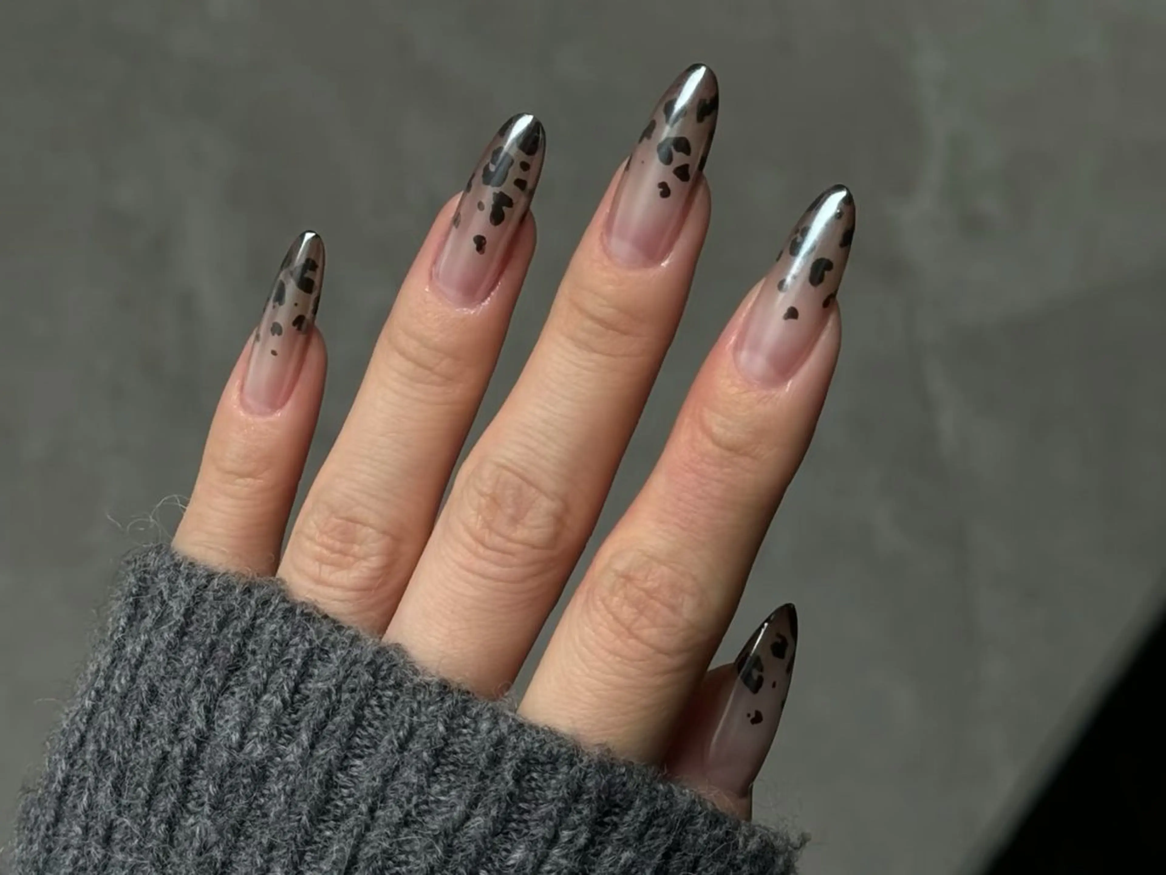ネイル 桜ネイル ラメ(グリッター) 持ち込み オフィスネイル ピンク Merci Nail Salon所属・Merci ネイルサロンのネイルデザイン