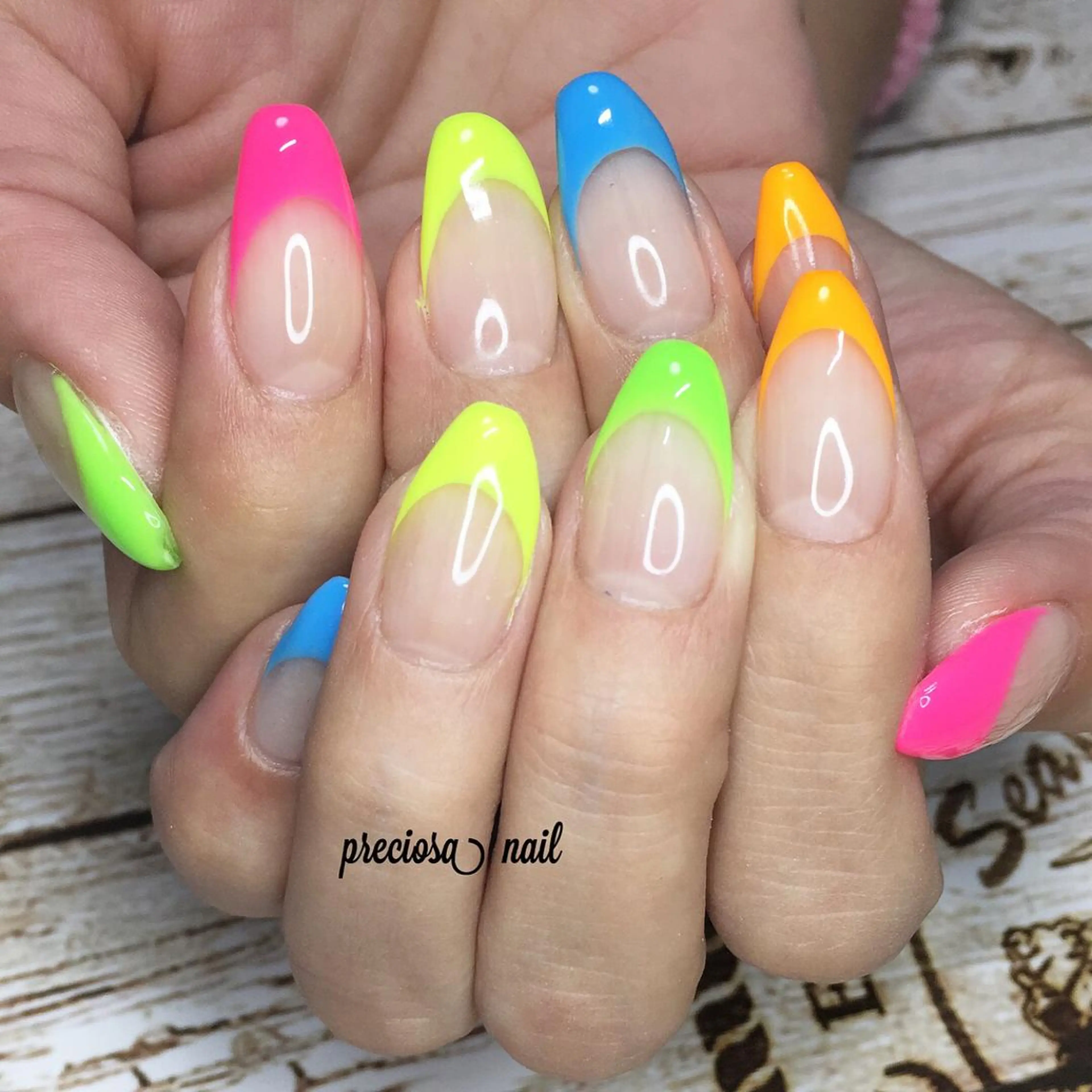 ネイル フレンチネイル preciosa.nail所属・久場 晴美のネイルデザイン