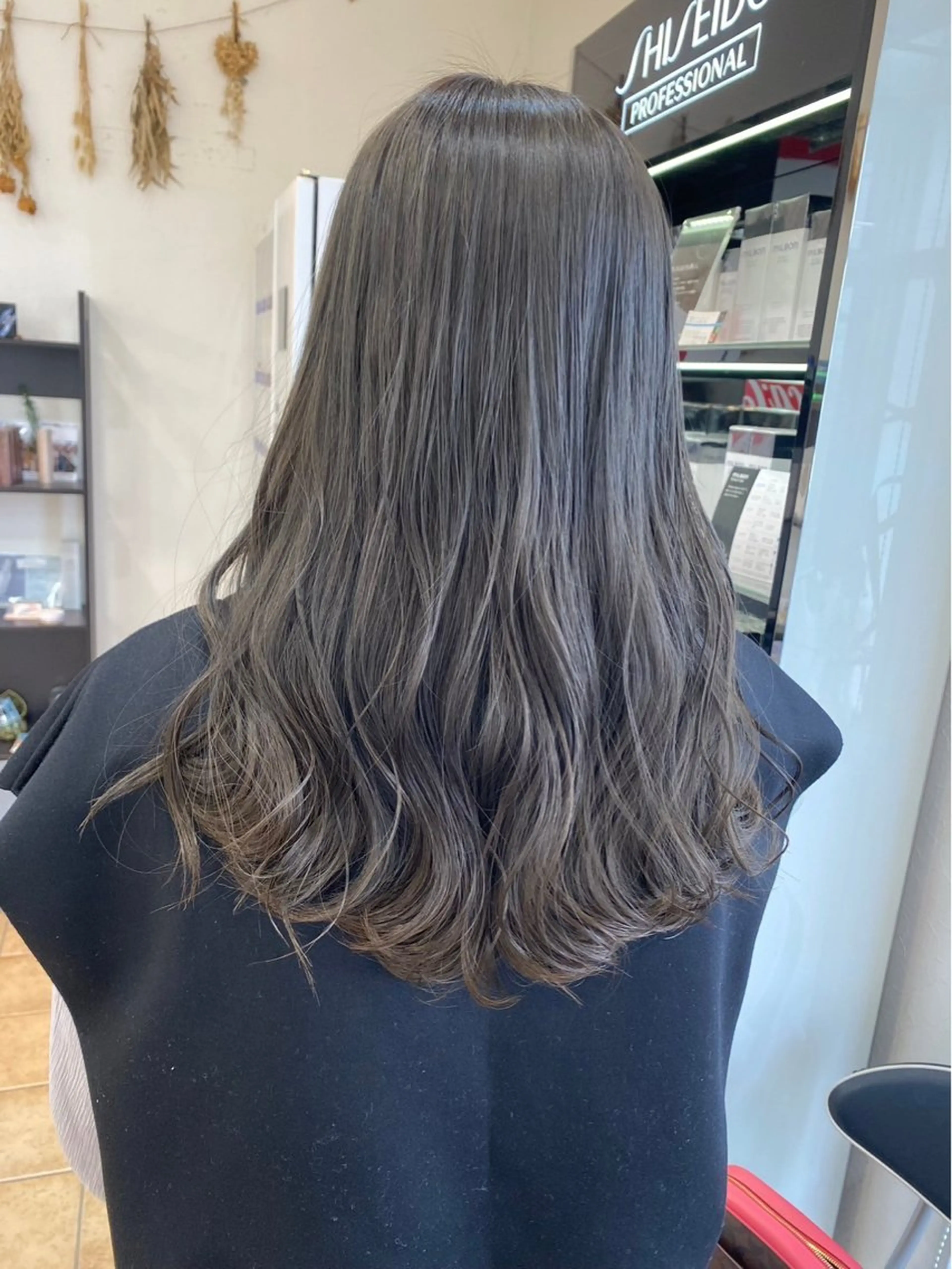 ロング カラー ブリーチ BENI仙台鈎取/ 池田佳穂のヘアスタイル