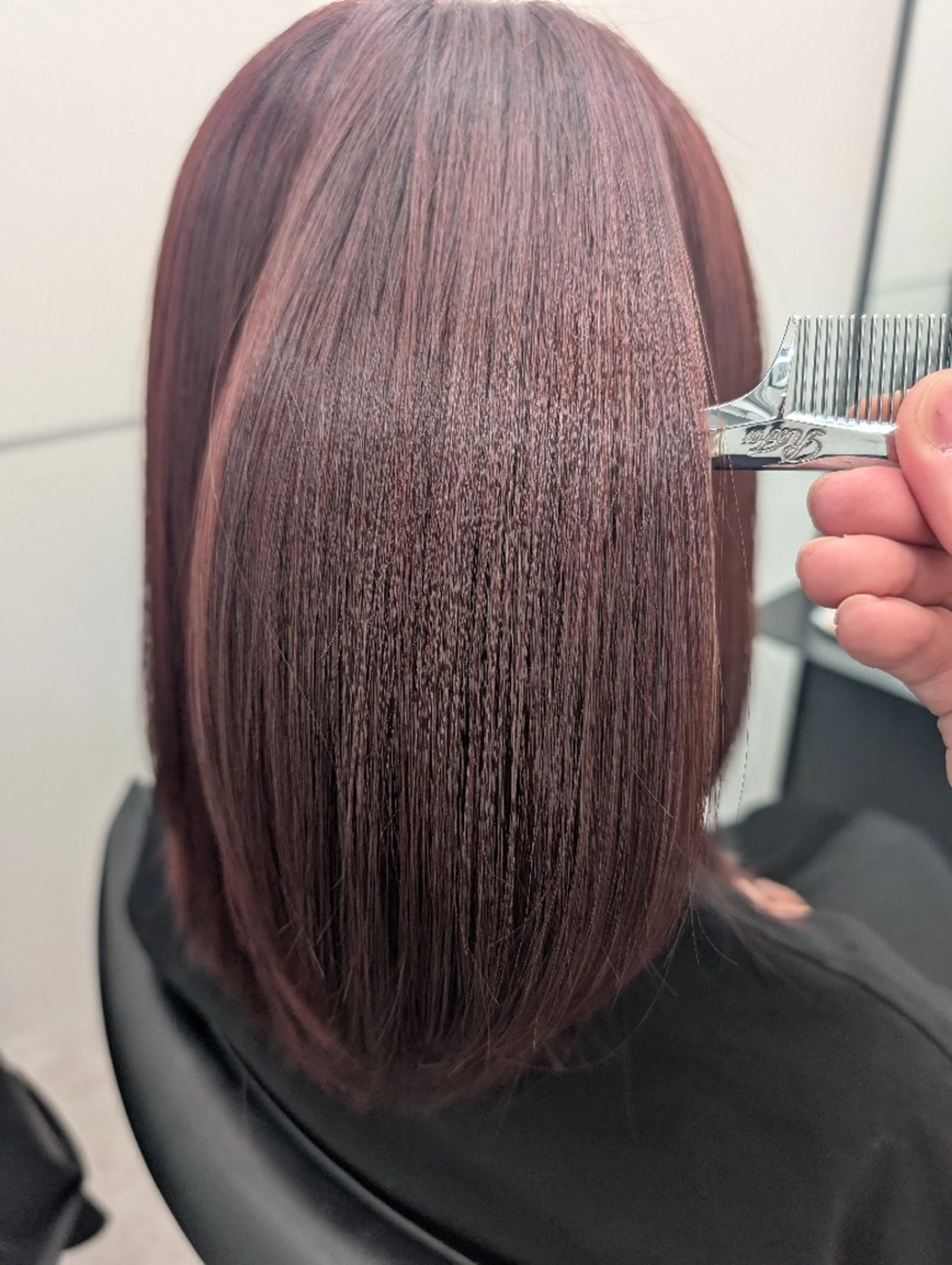 ミディアム GOToday所属・艶髪／オリーブ系／ 肌が綺麗に見えるお色のヘアスタイル