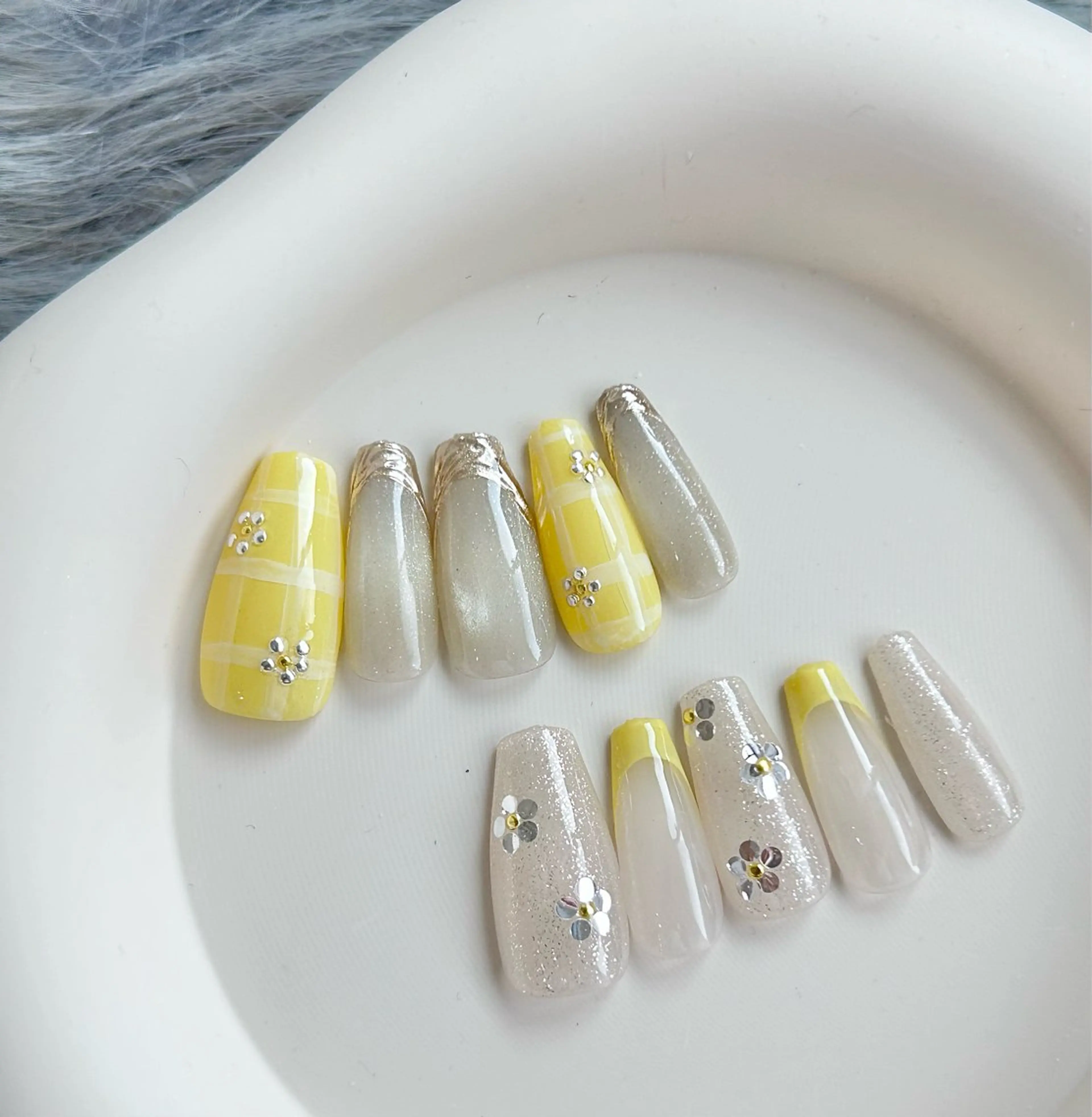 ネイル ニュアンスネイル Ray. Maayaのネイルデザイン