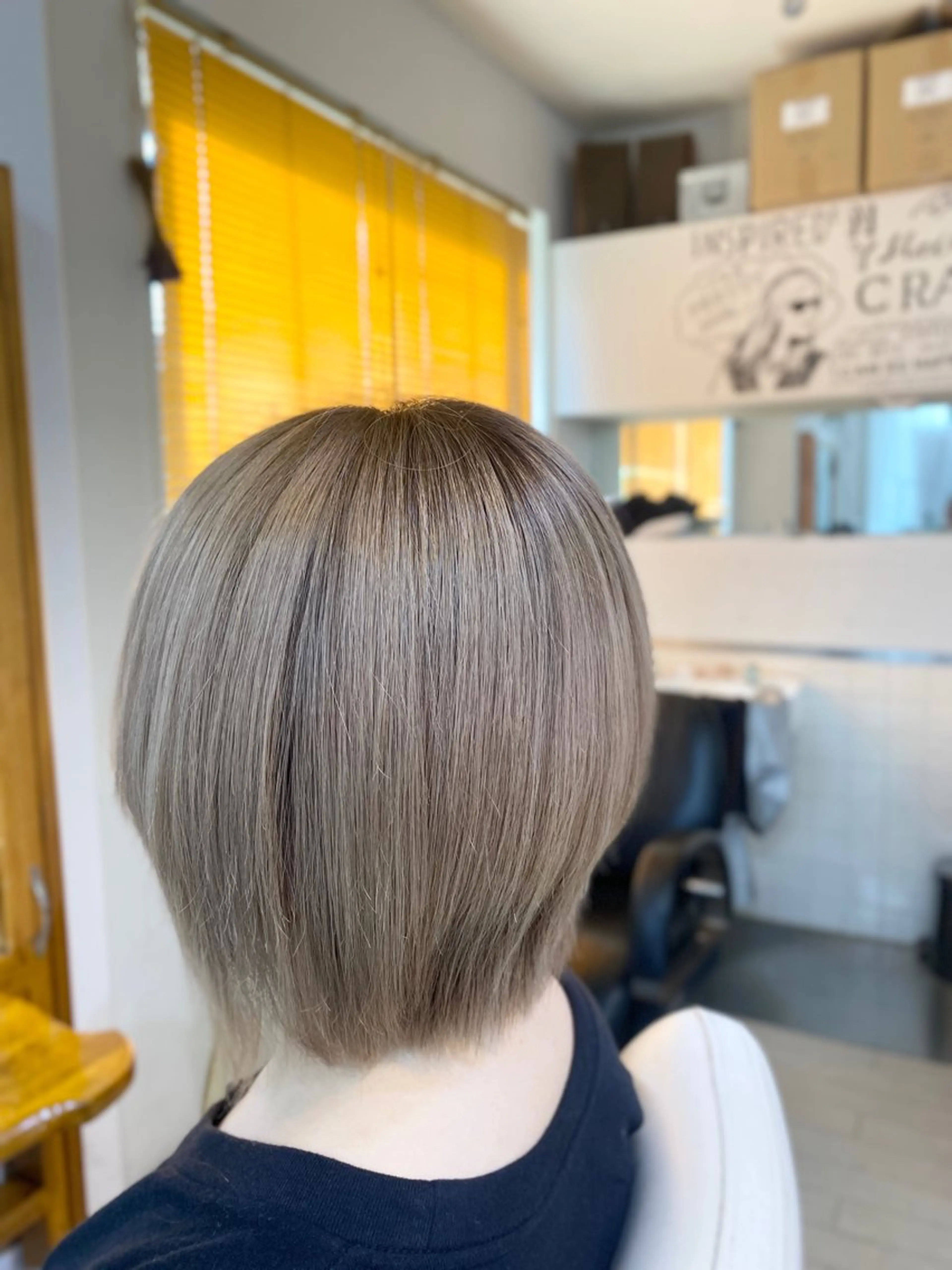 ミディアム カラー CRADLE Takeuchiのヘアスタイル