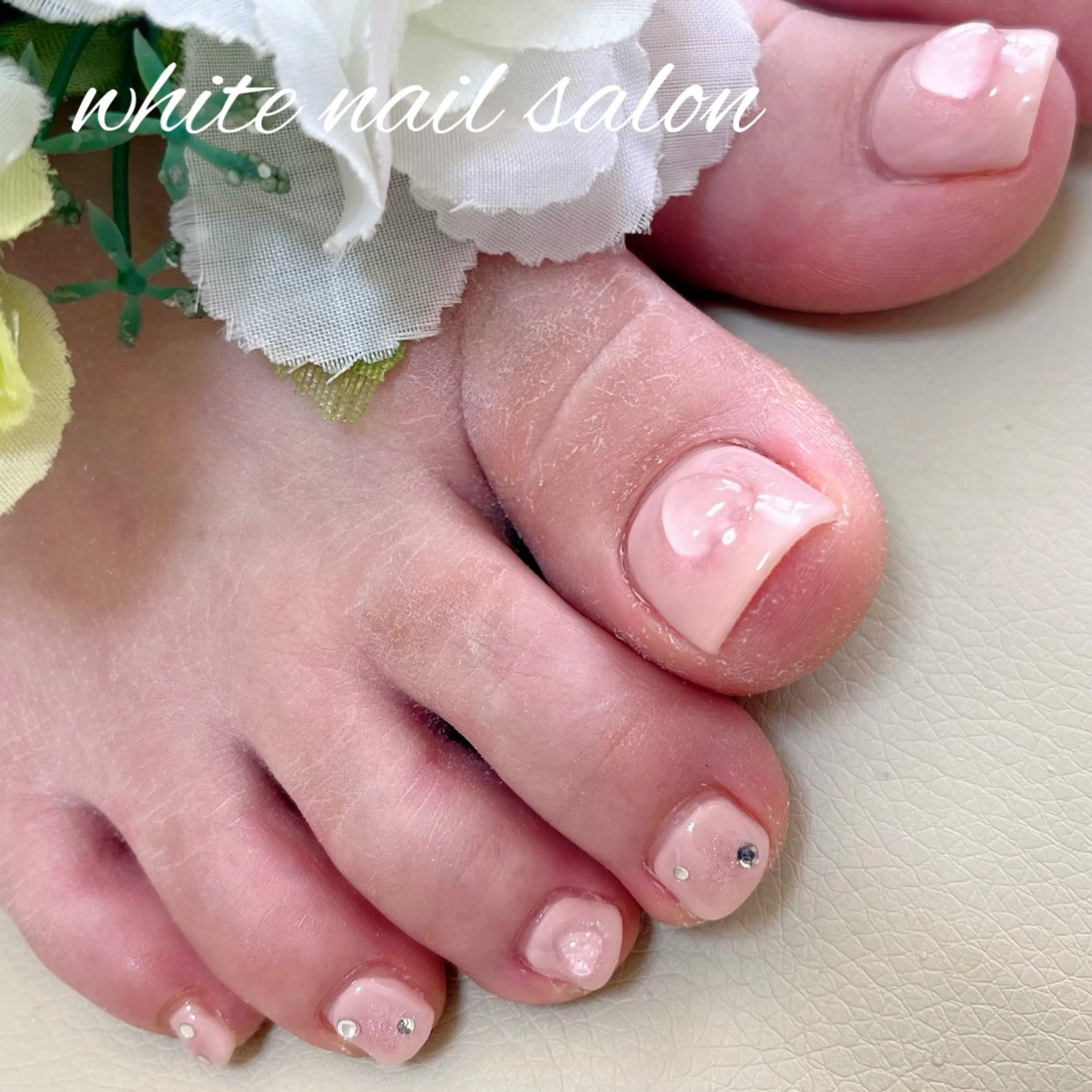 ネイル フットネイル white nail salonのネイルデザイン