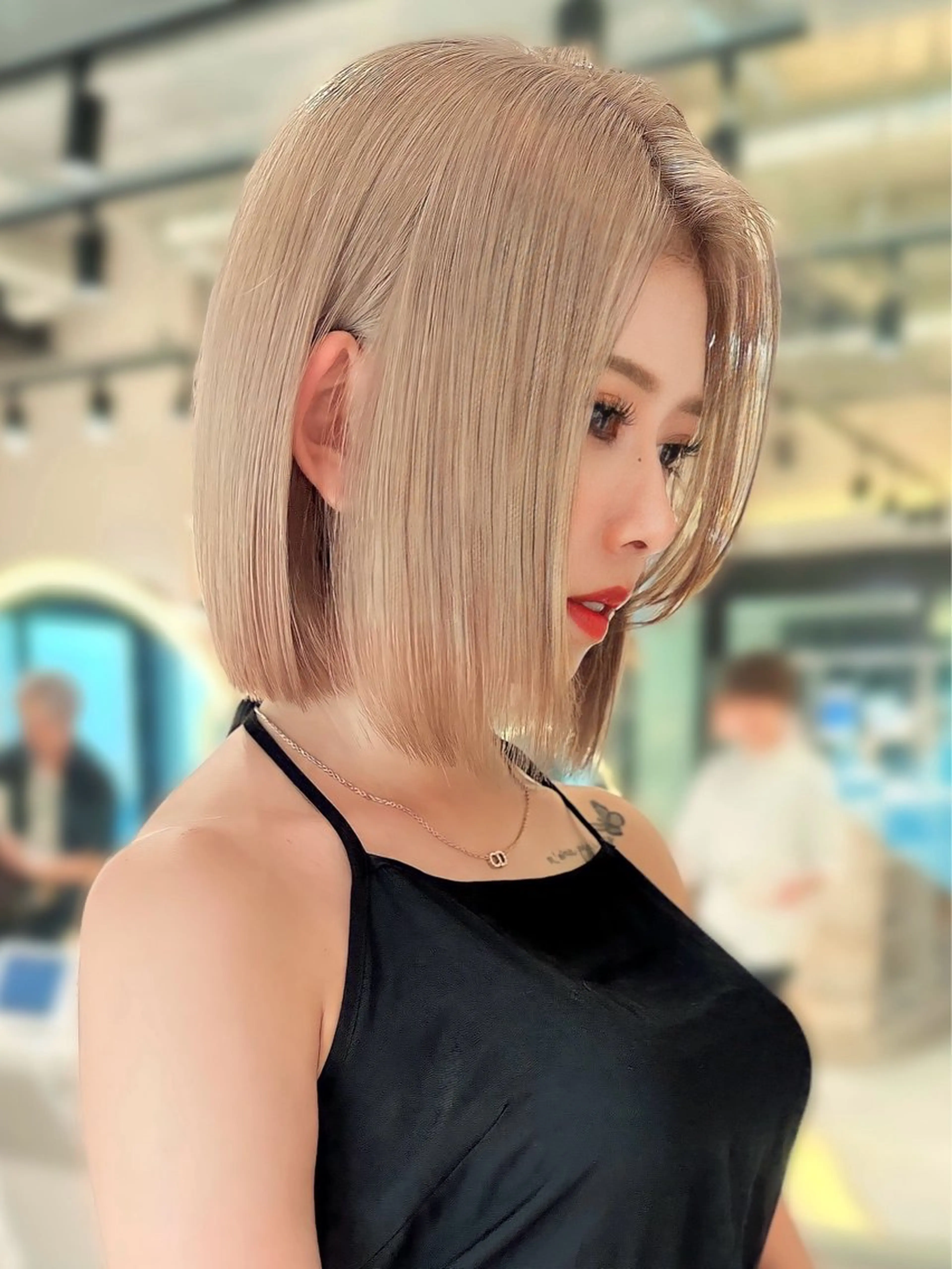 ミディアム カラー ヘアカラー トリートメント ハイトーンヘア れおん🌙のヘアスタイル