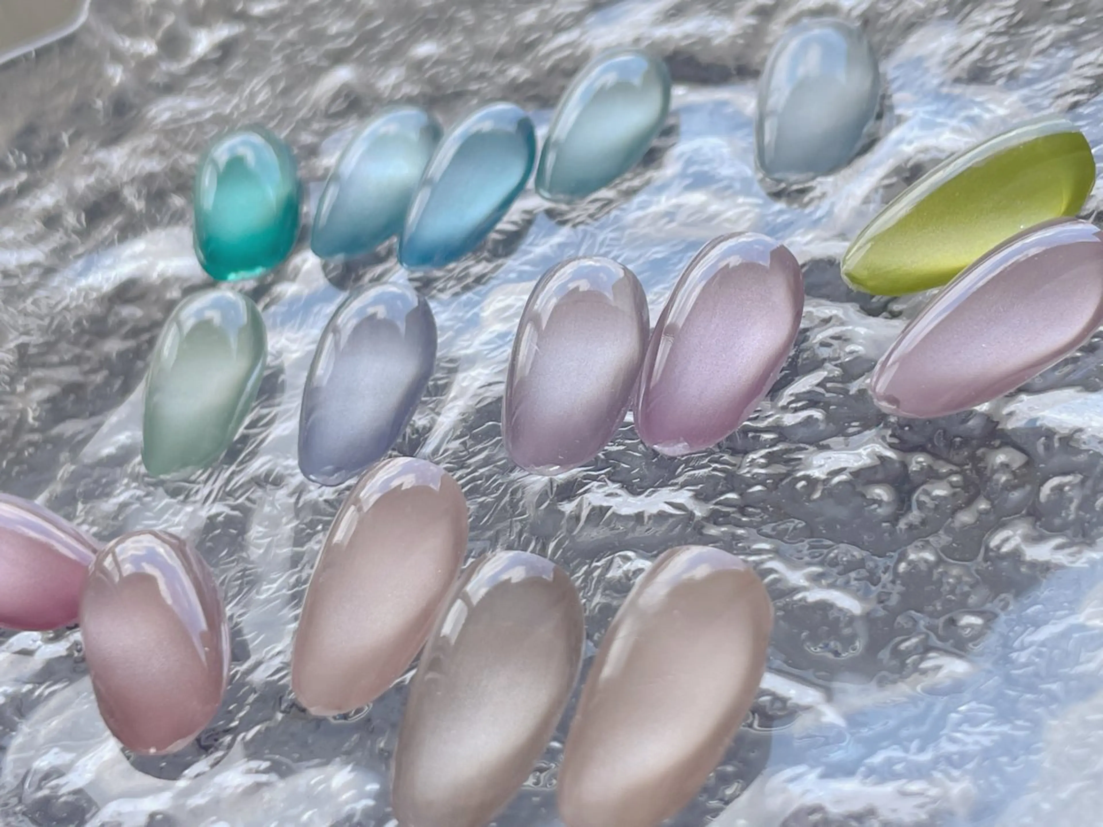 ネイル ブルー フレンチネイル マグネットネイル ニュアンスネイル オフィスネイル ハンドネイル Mnail _KKのネイルデザイン