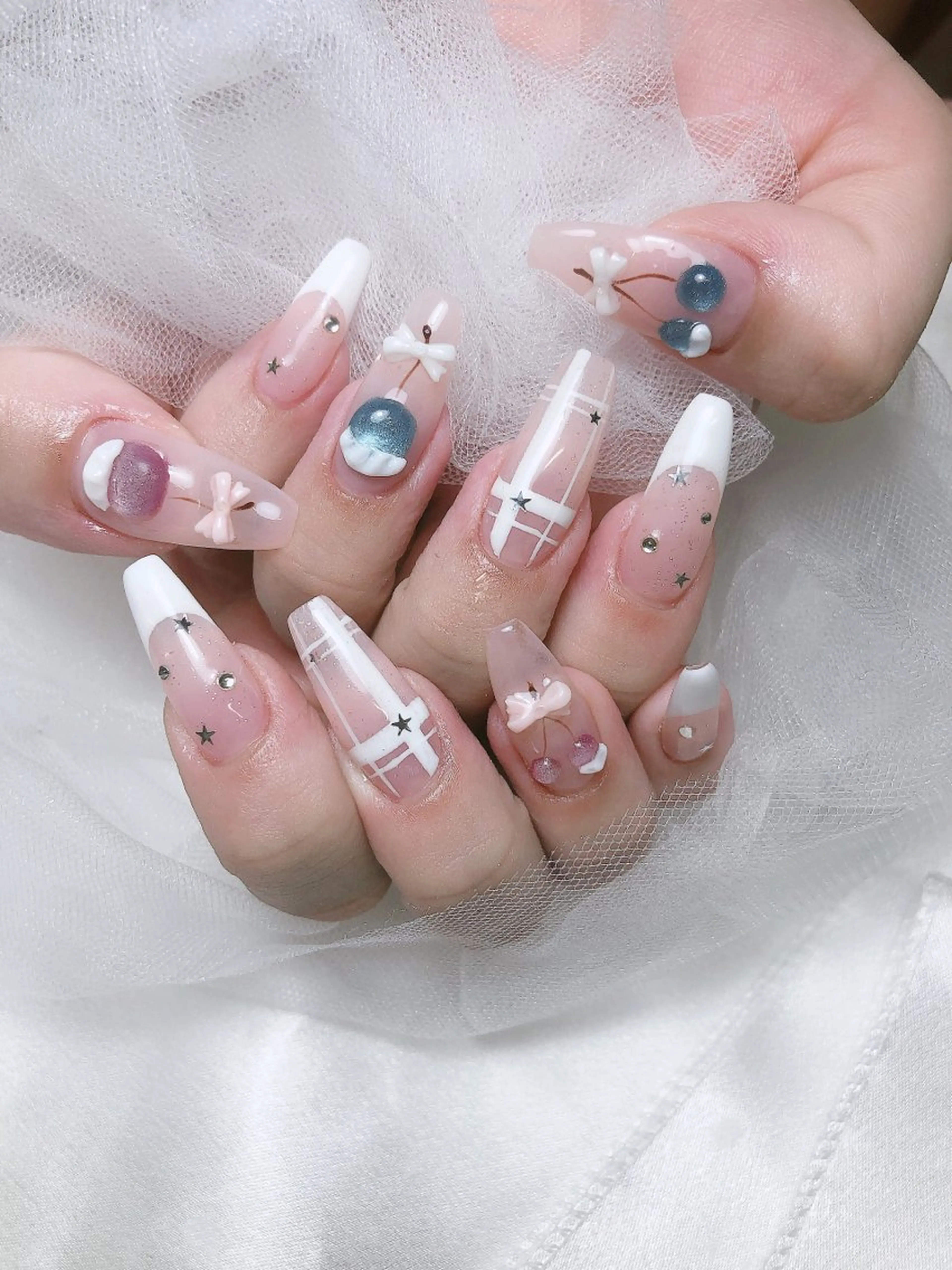 ネイル ハンドネイル LR.ONE ヨウのネイルデザイン