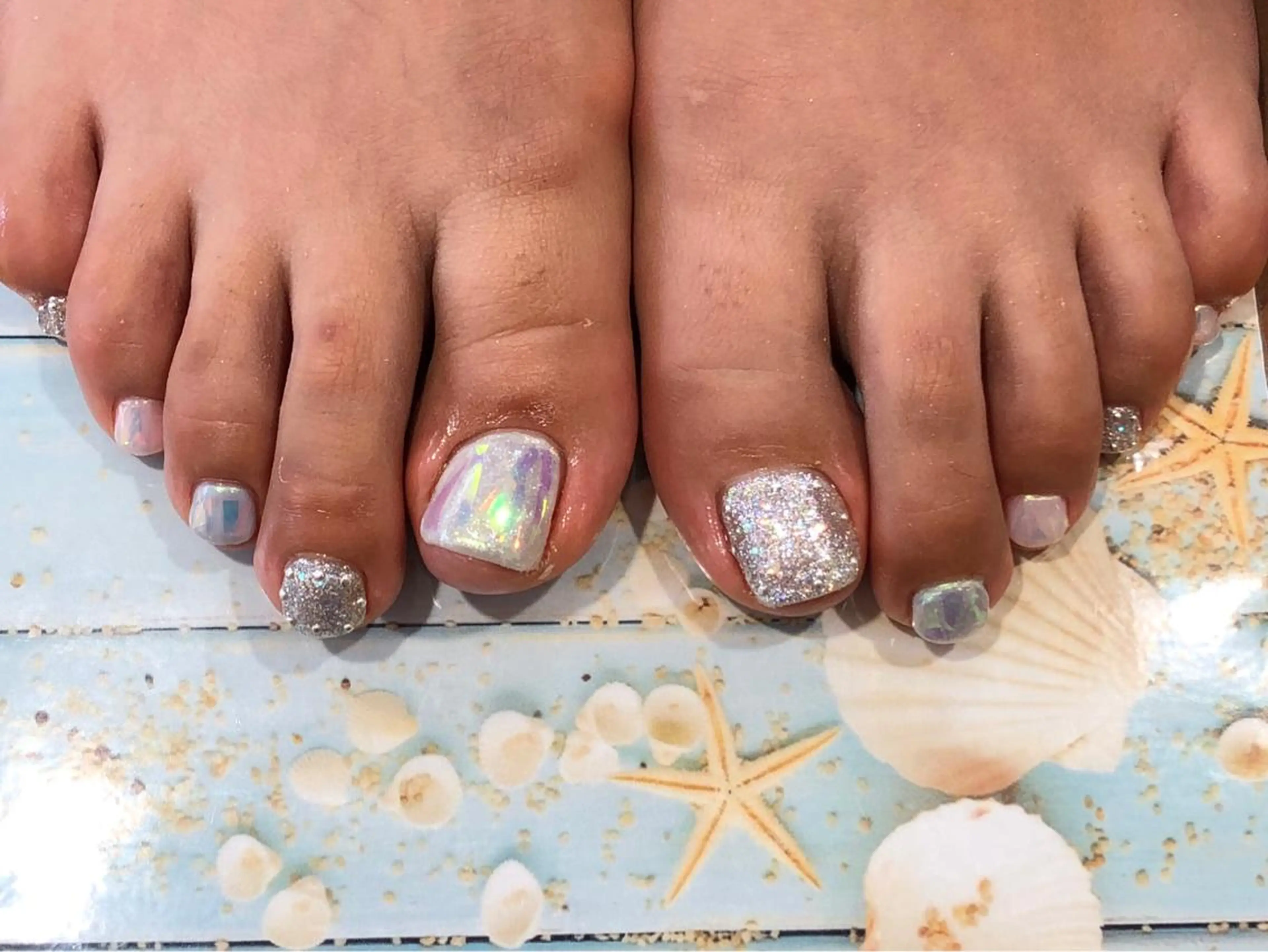 ネイル オーロラネイル 河野 弥月のネイルデザイン