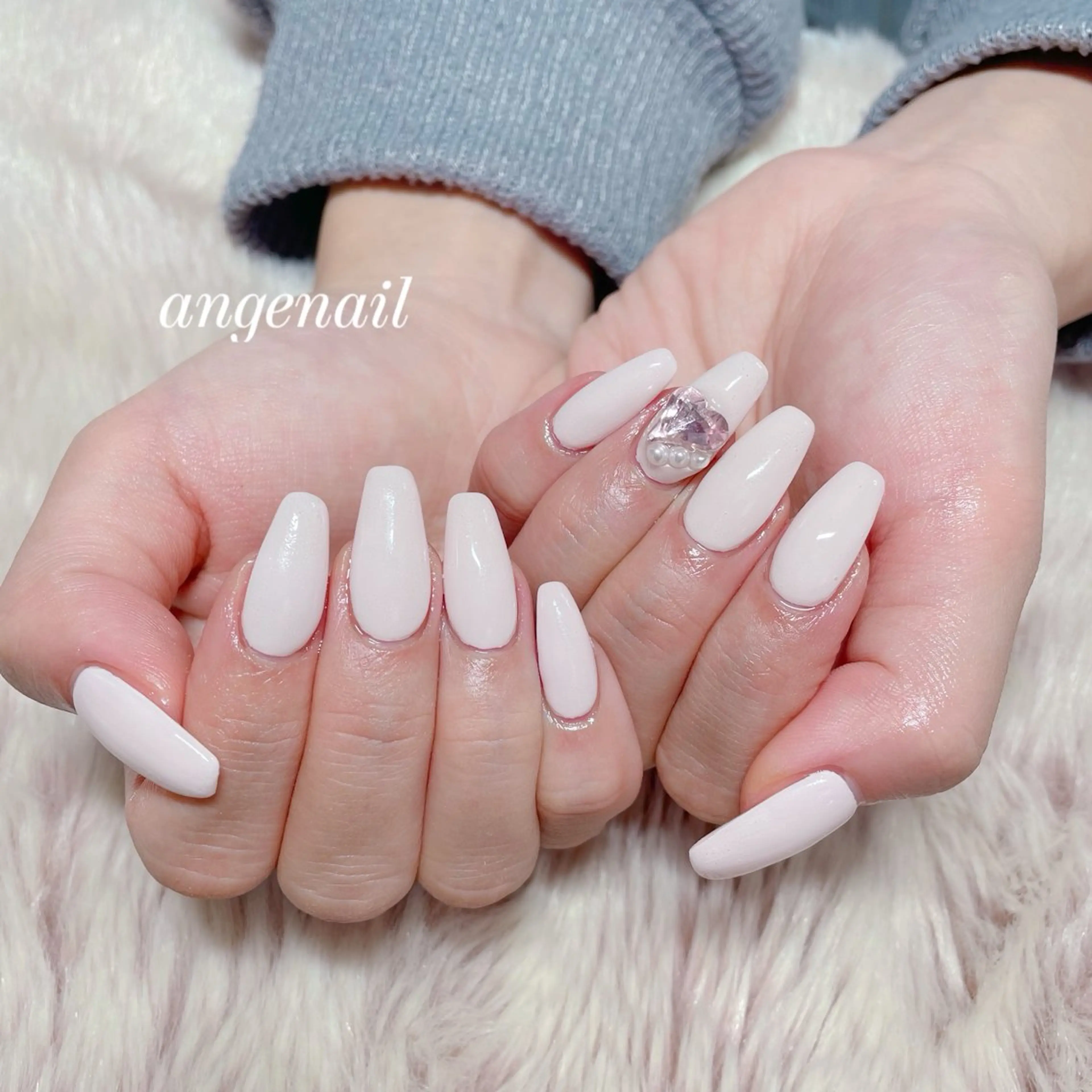 ネイル ハンドネイル オーナーネイリスト MAKIのネイルデザイン