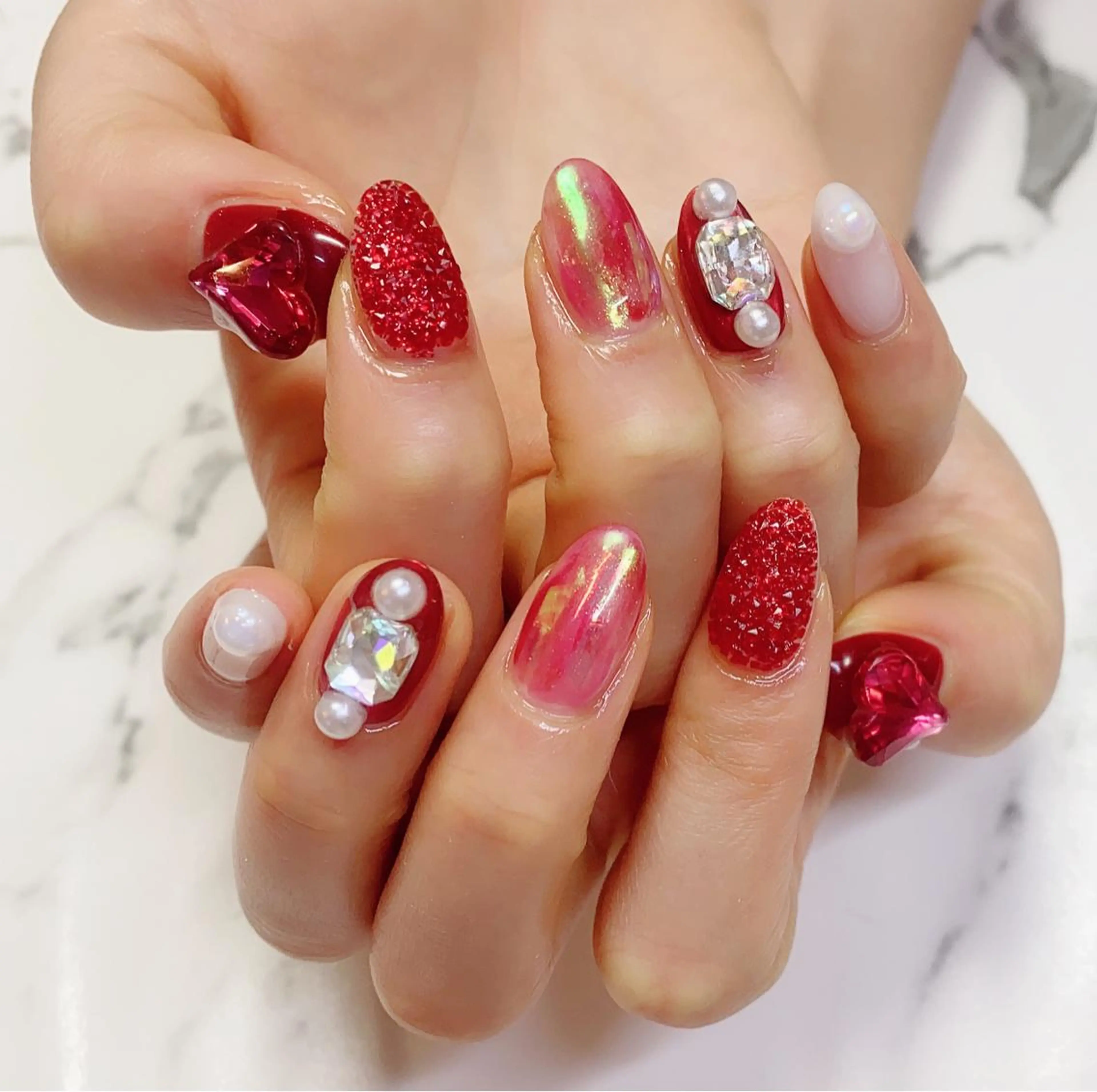 ショート カラー ネイル ミラーネイル 赤色 Q Free nailsのネイルデザイン