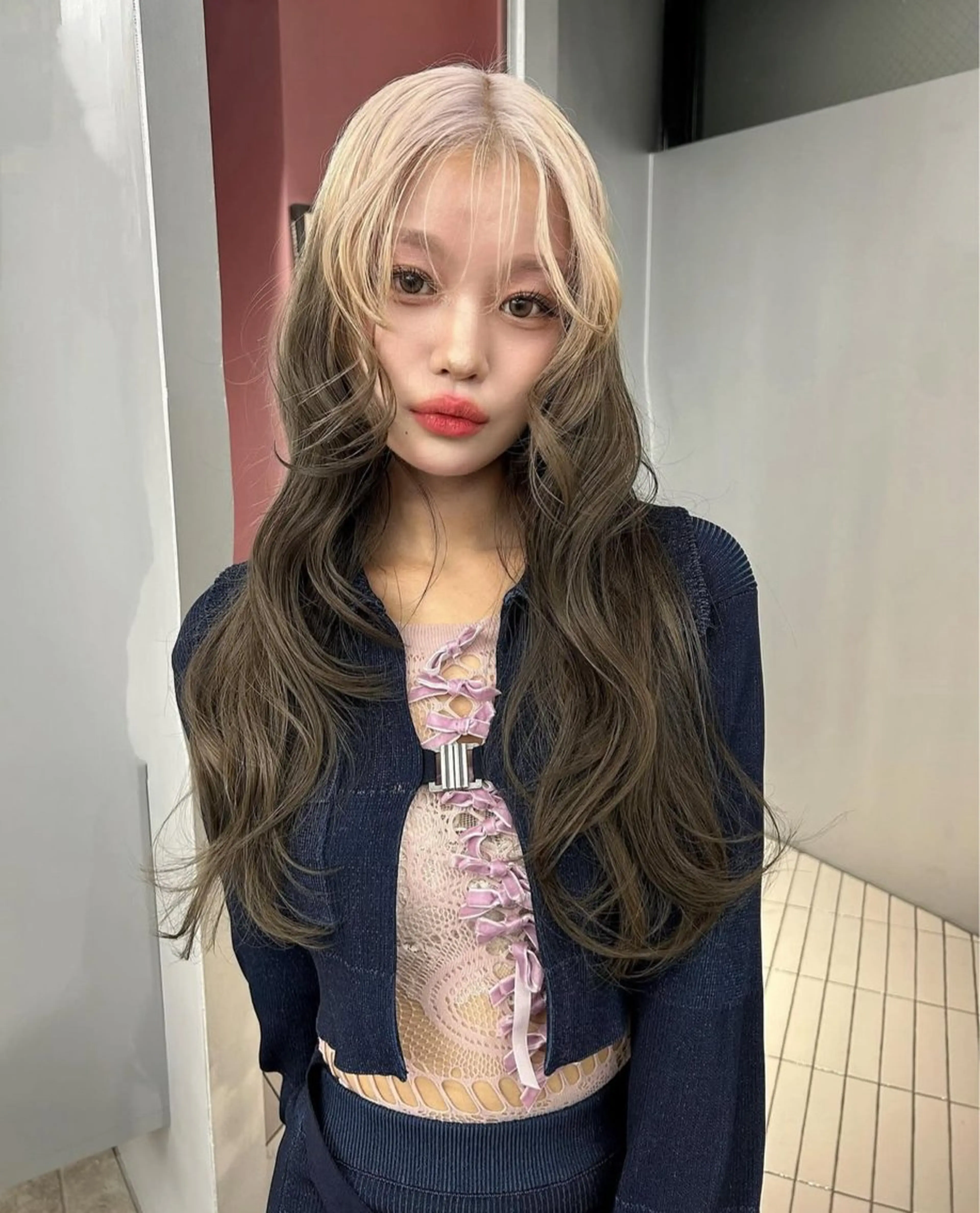 ロング カラー PELE アネックス梅田茶屋町店所属・PELE ハイトーン RIMUのヘアスタイル