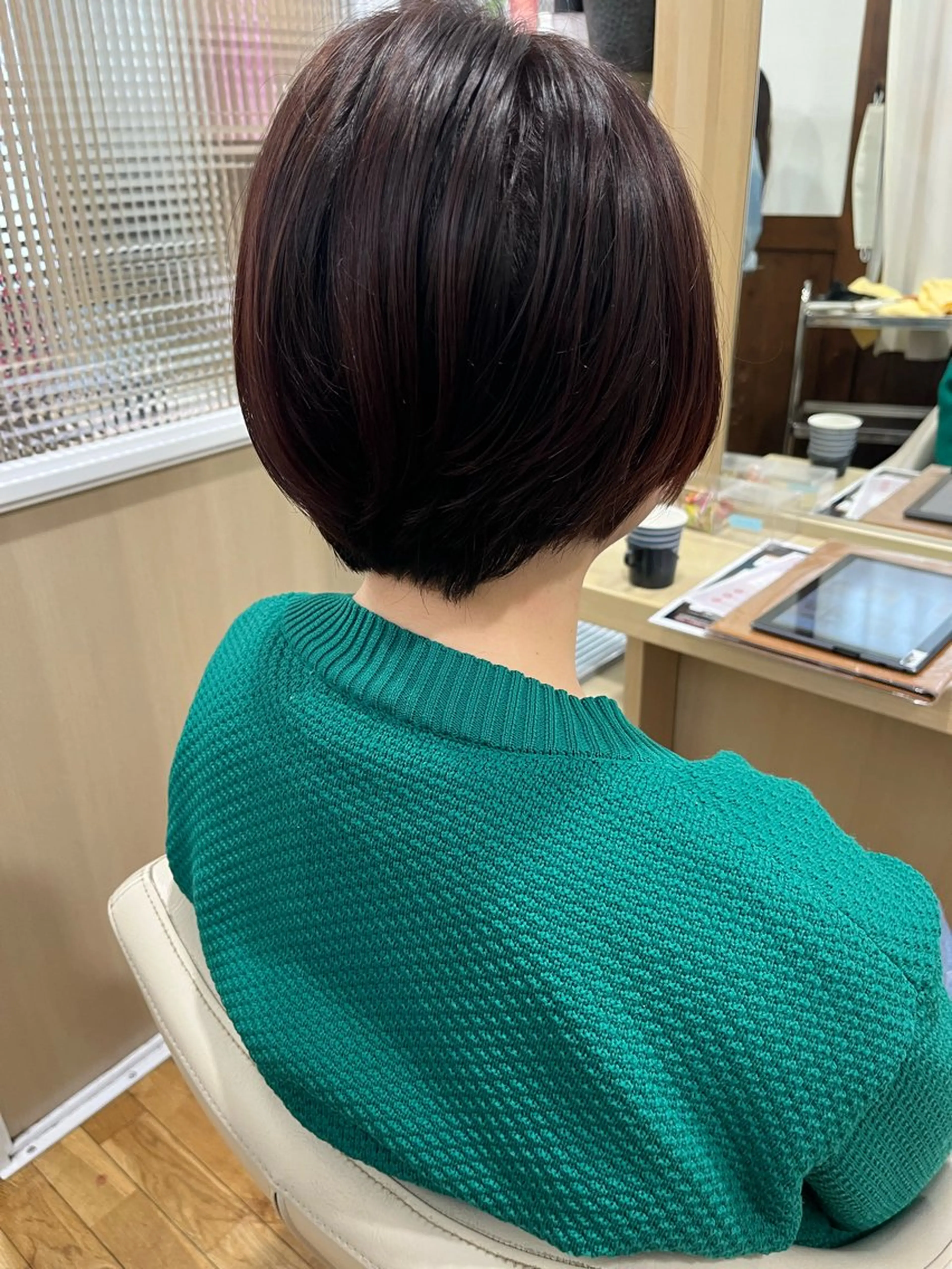 ショート カラー カット 鈴木 結のヘアスタイル