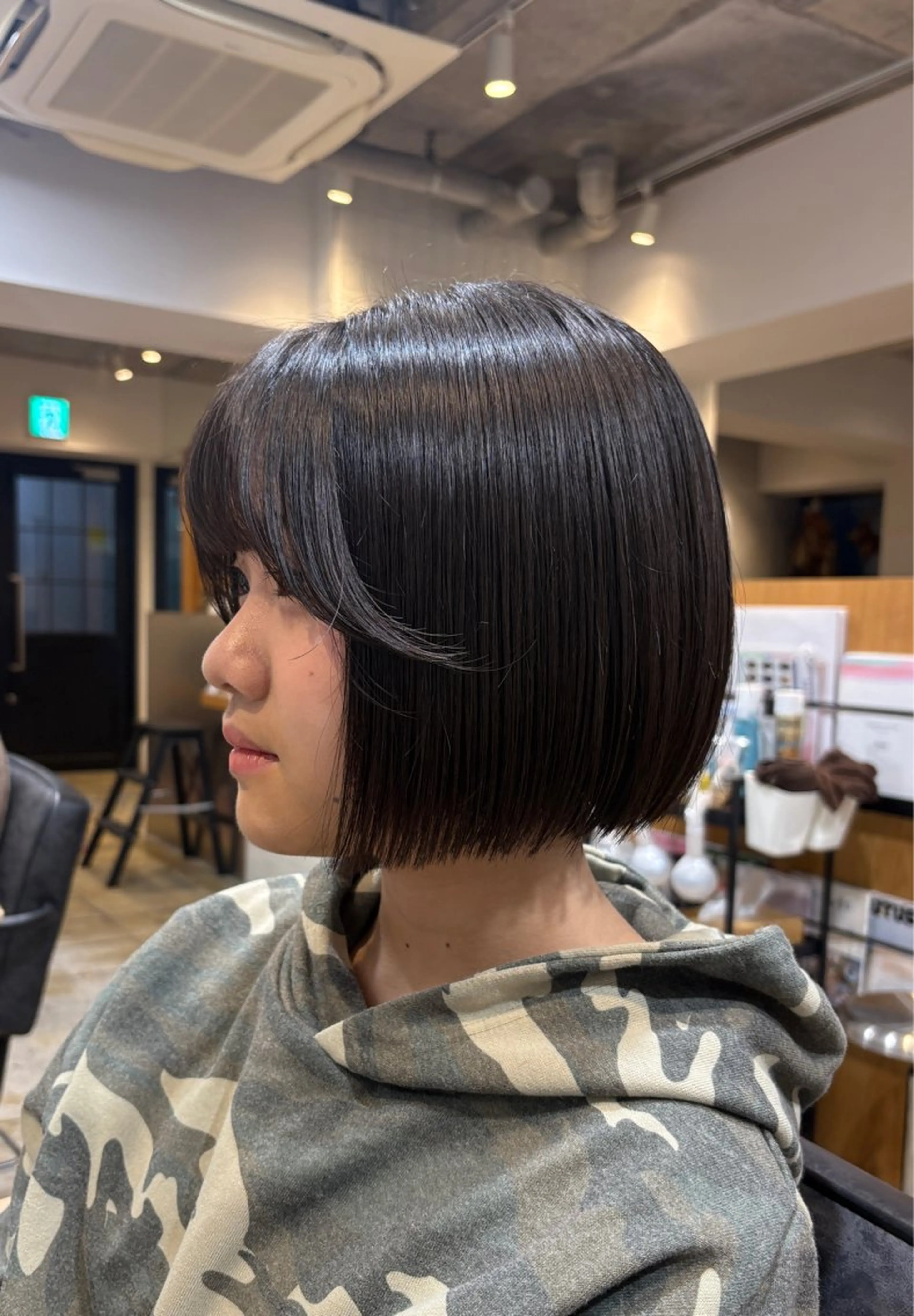 ショート カット 西片 麻那のヘアスタイル