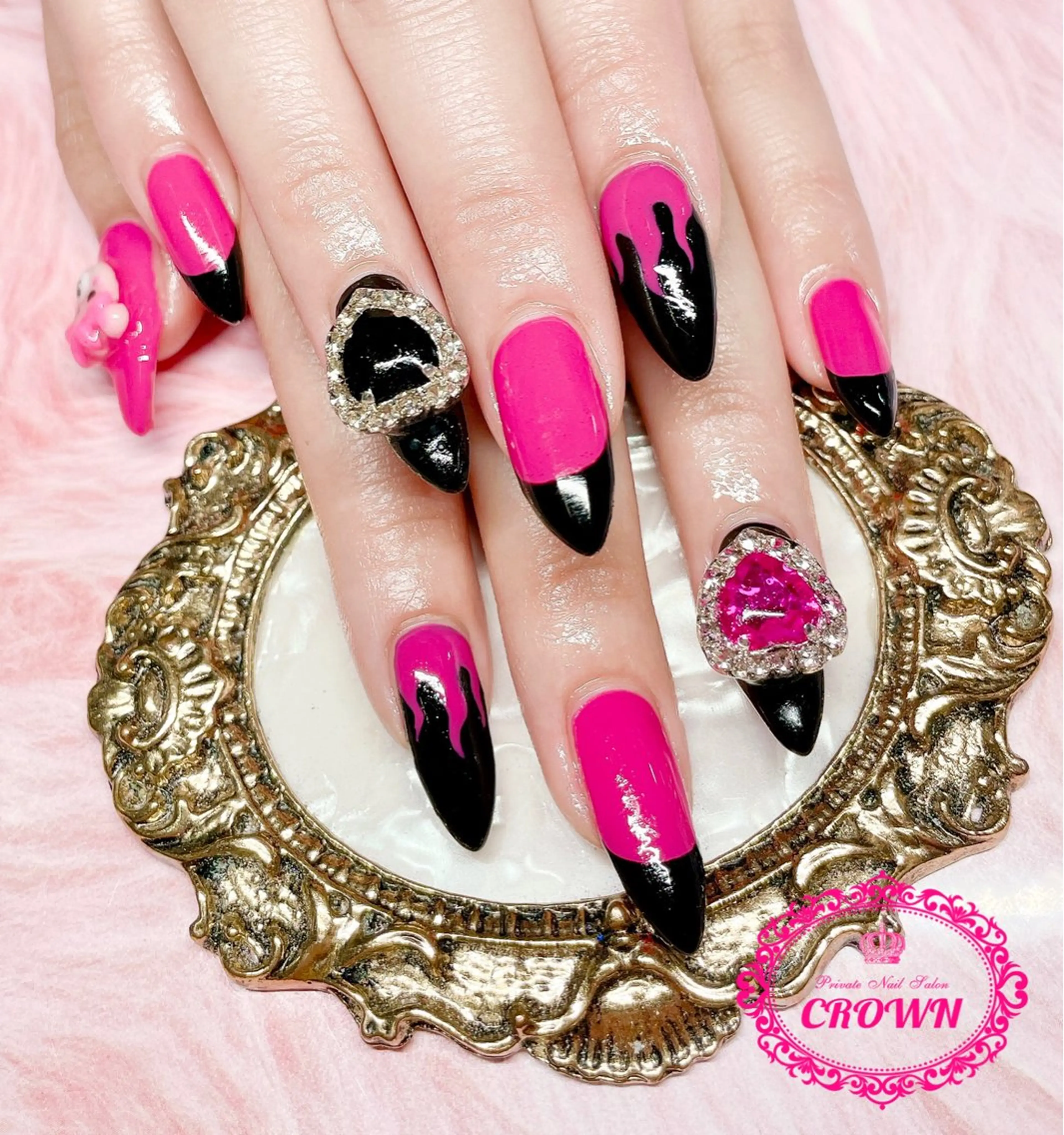 ネイル CROWN プライベートサロンのネイルデザイン