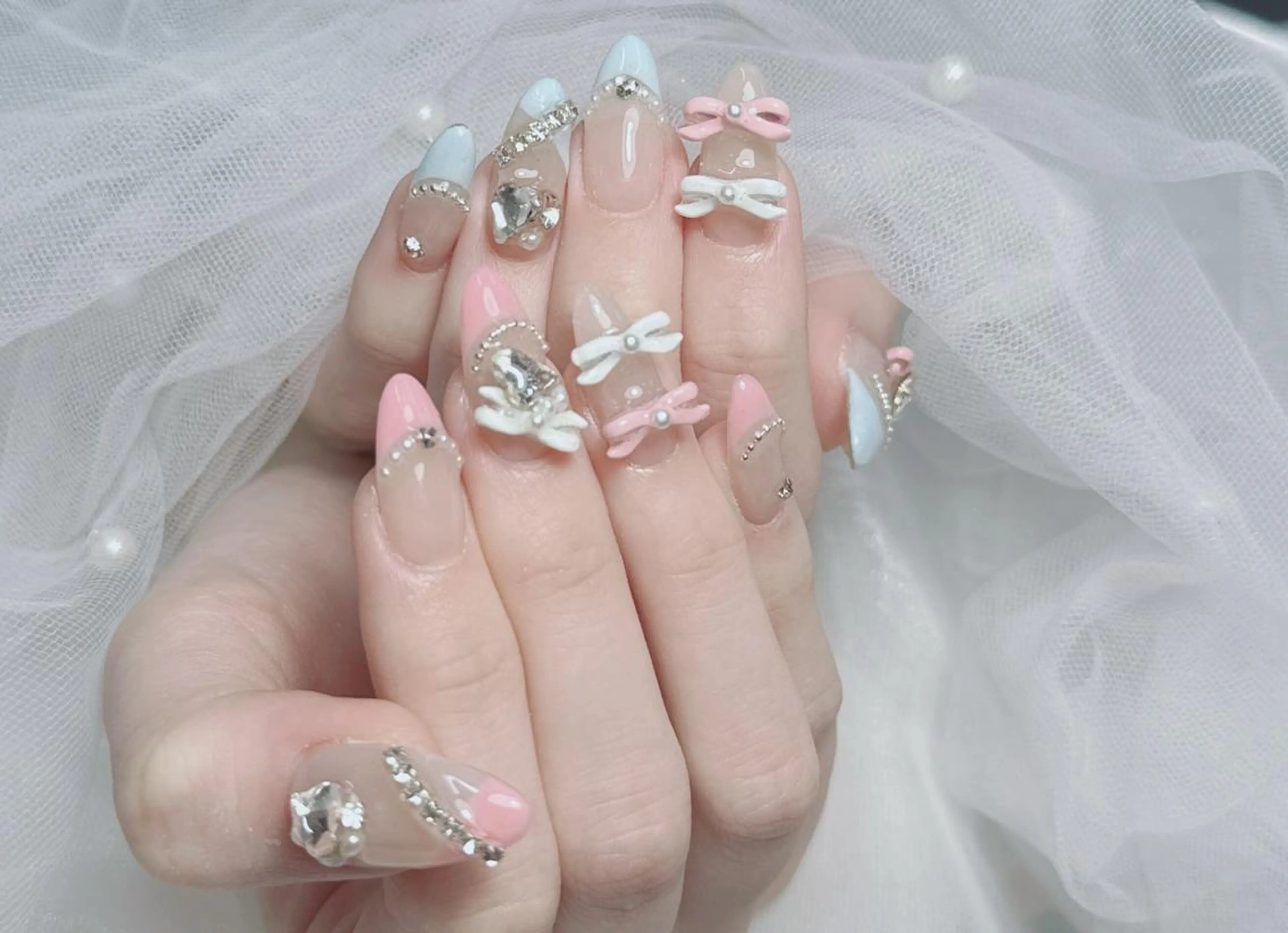 ネイル オーロラネイル チークネイル 長さ出し フットネイル フレンチネイル ハンドネイル Kitty Nail salonのネイルデザイン