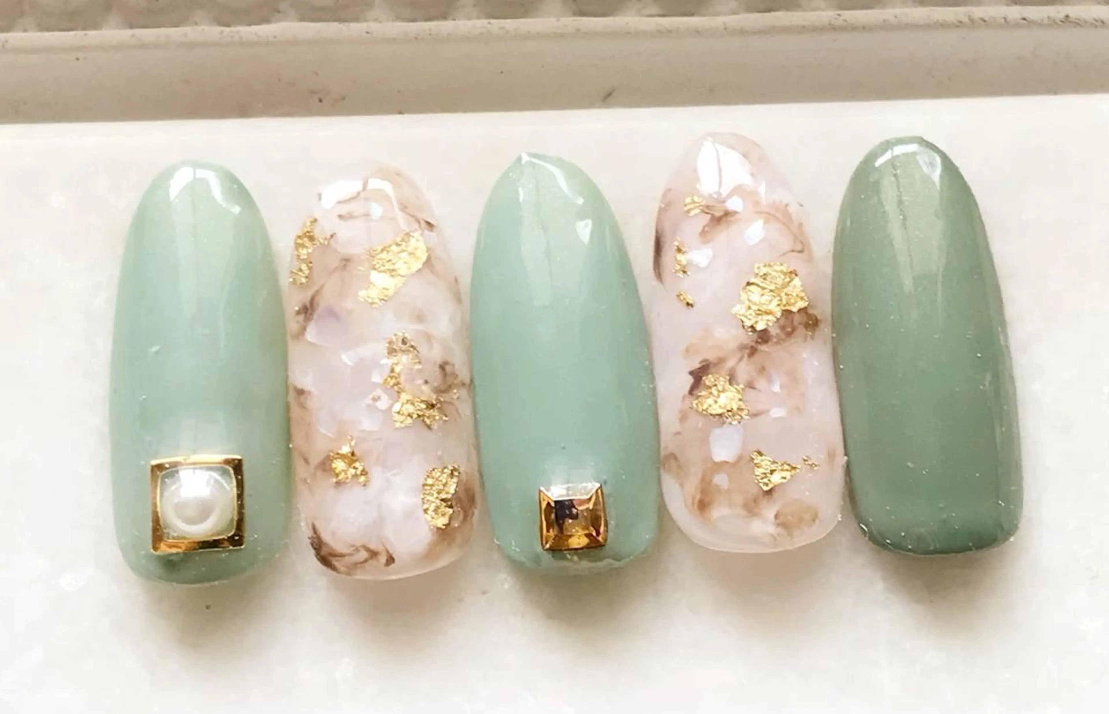 ネイル ジェルネイル パラジェル ハンドネイル Satomi  のネイルデザイン