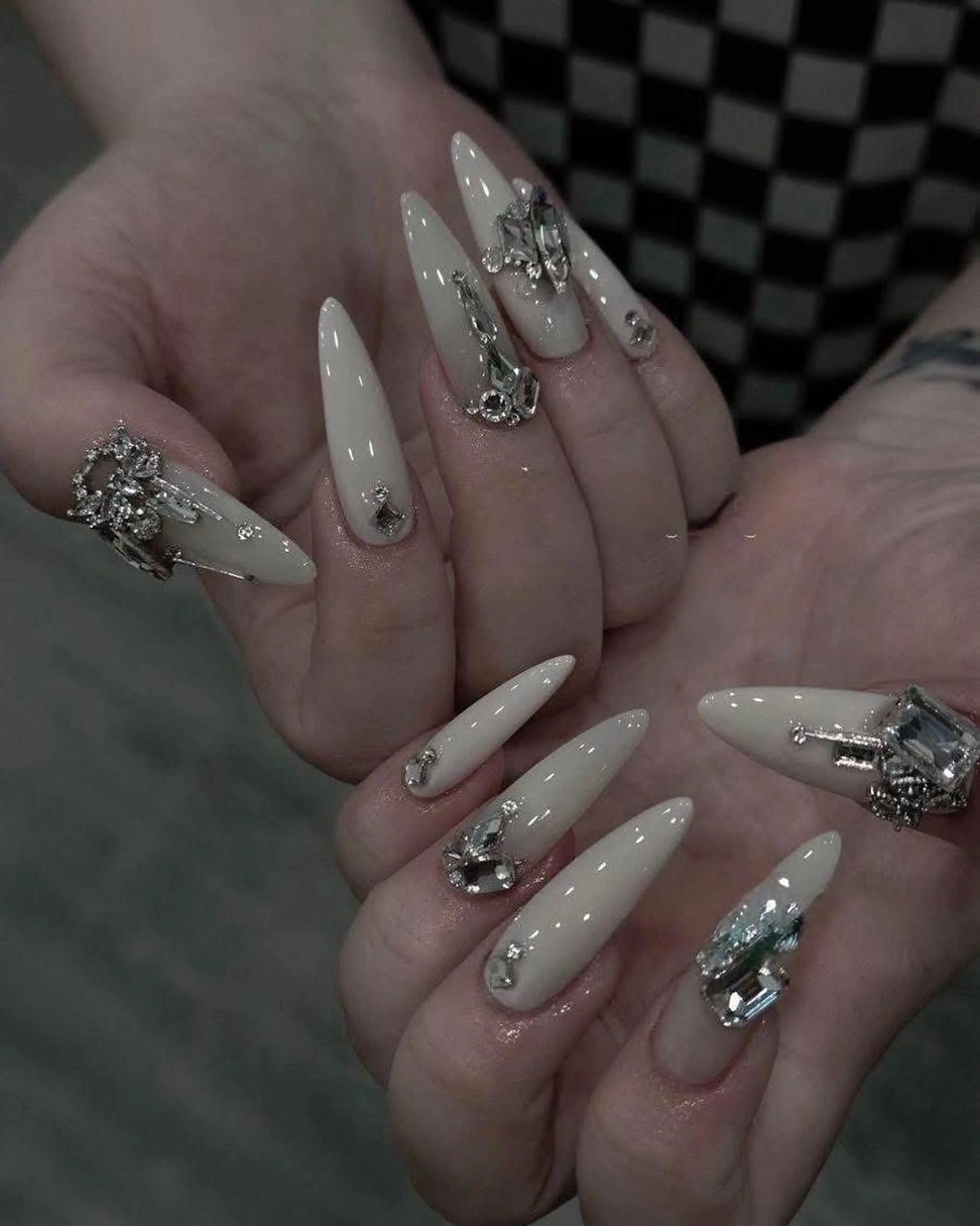 ネイル MQueenネイルサロン所属・MQueen ネイルサロンのネイルデザイン