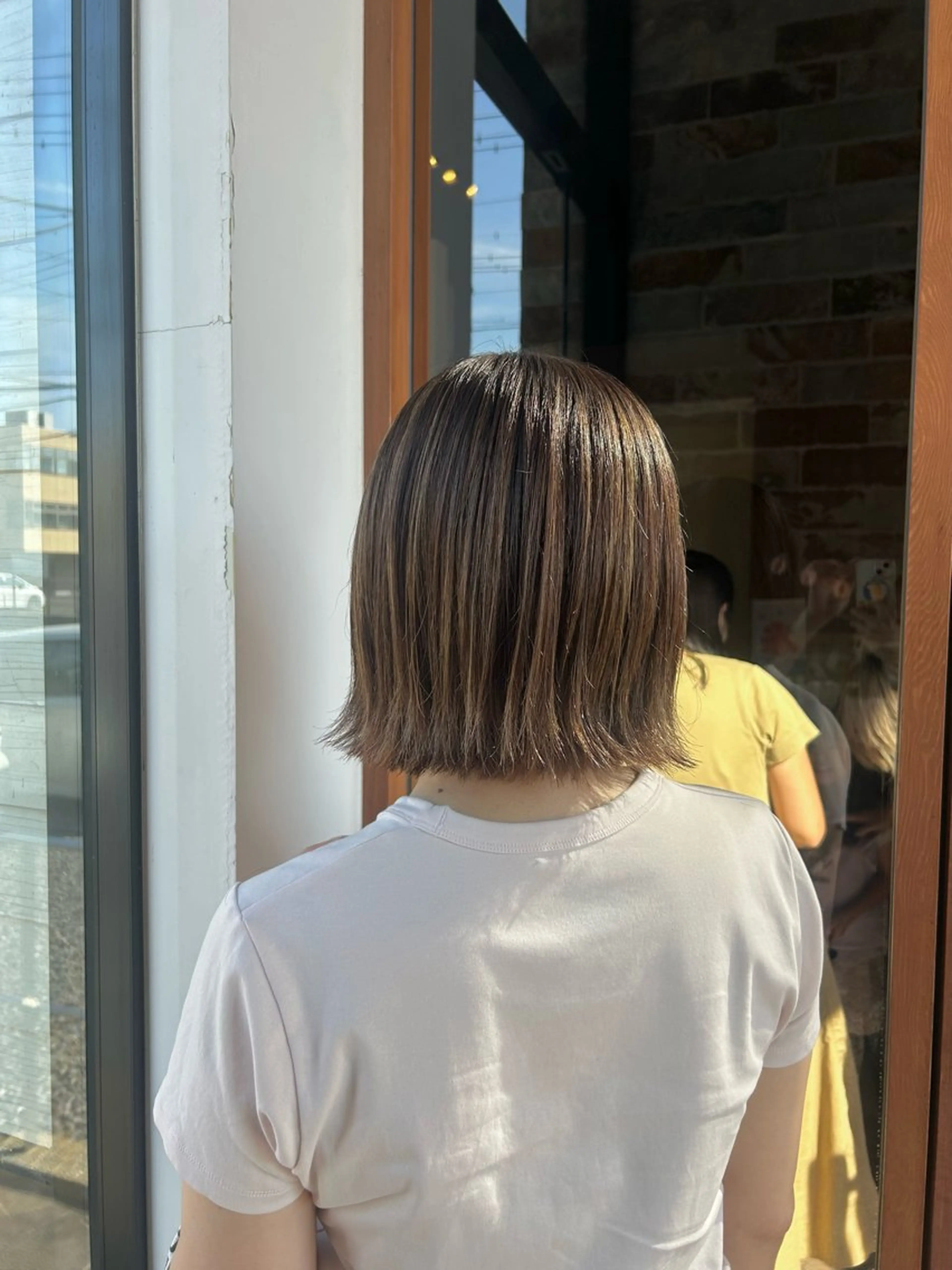 ミディアム ボブ レイヤーカット 外ハネヘア カット 村松 麻菜のヘアスタイル